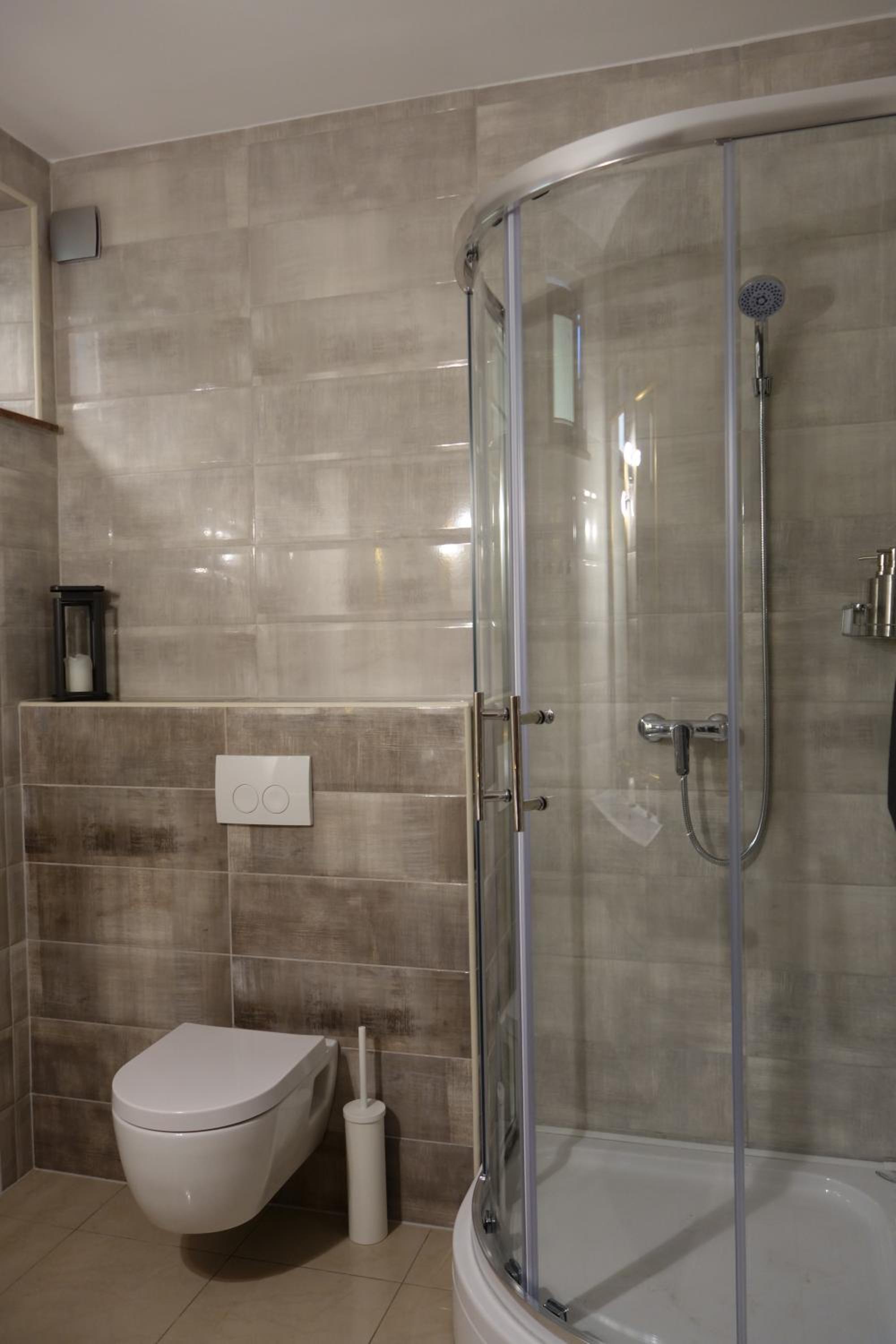 Studio Apartment - Photo 13