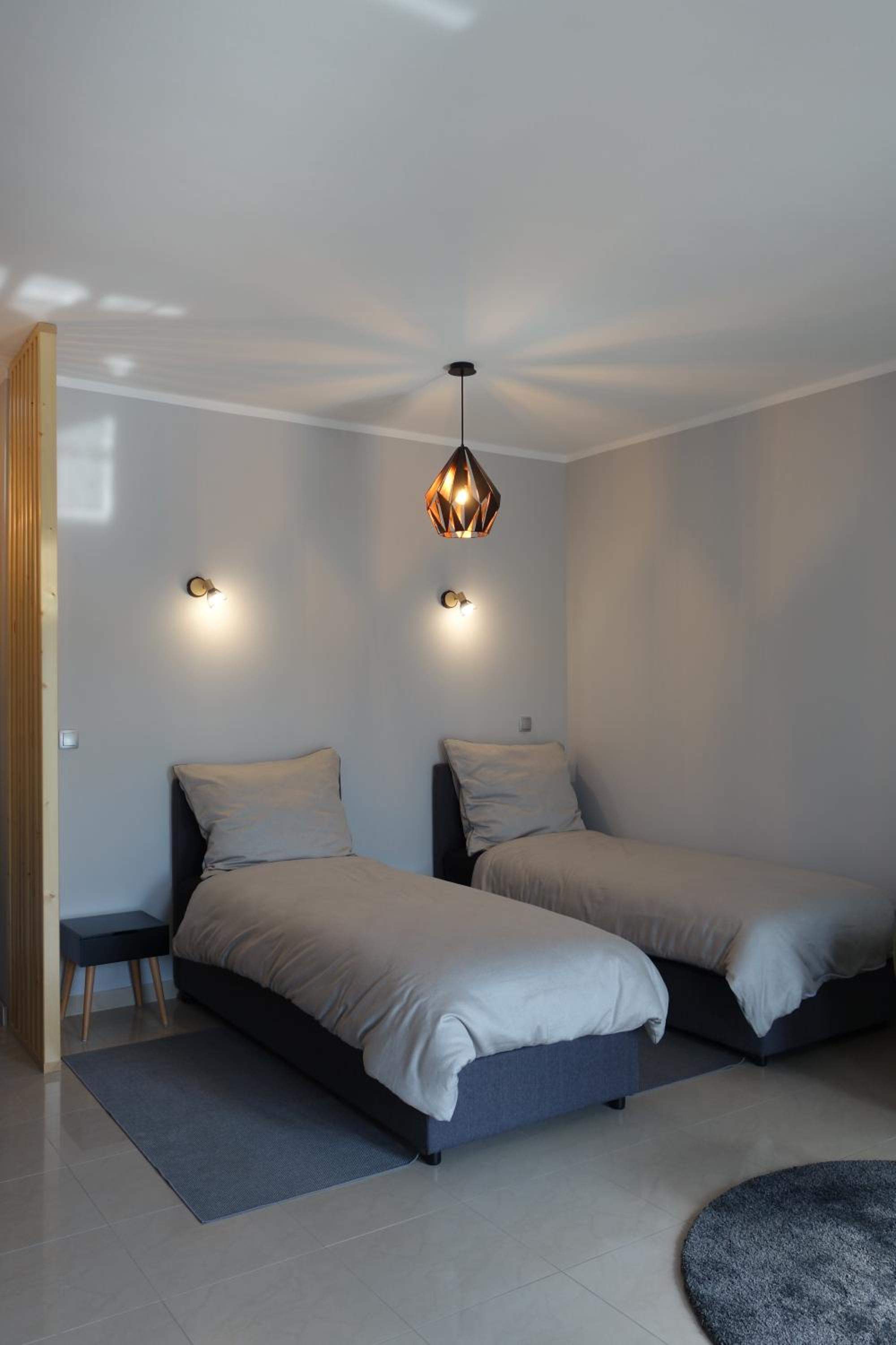 Studio Apartment - Photo 1
