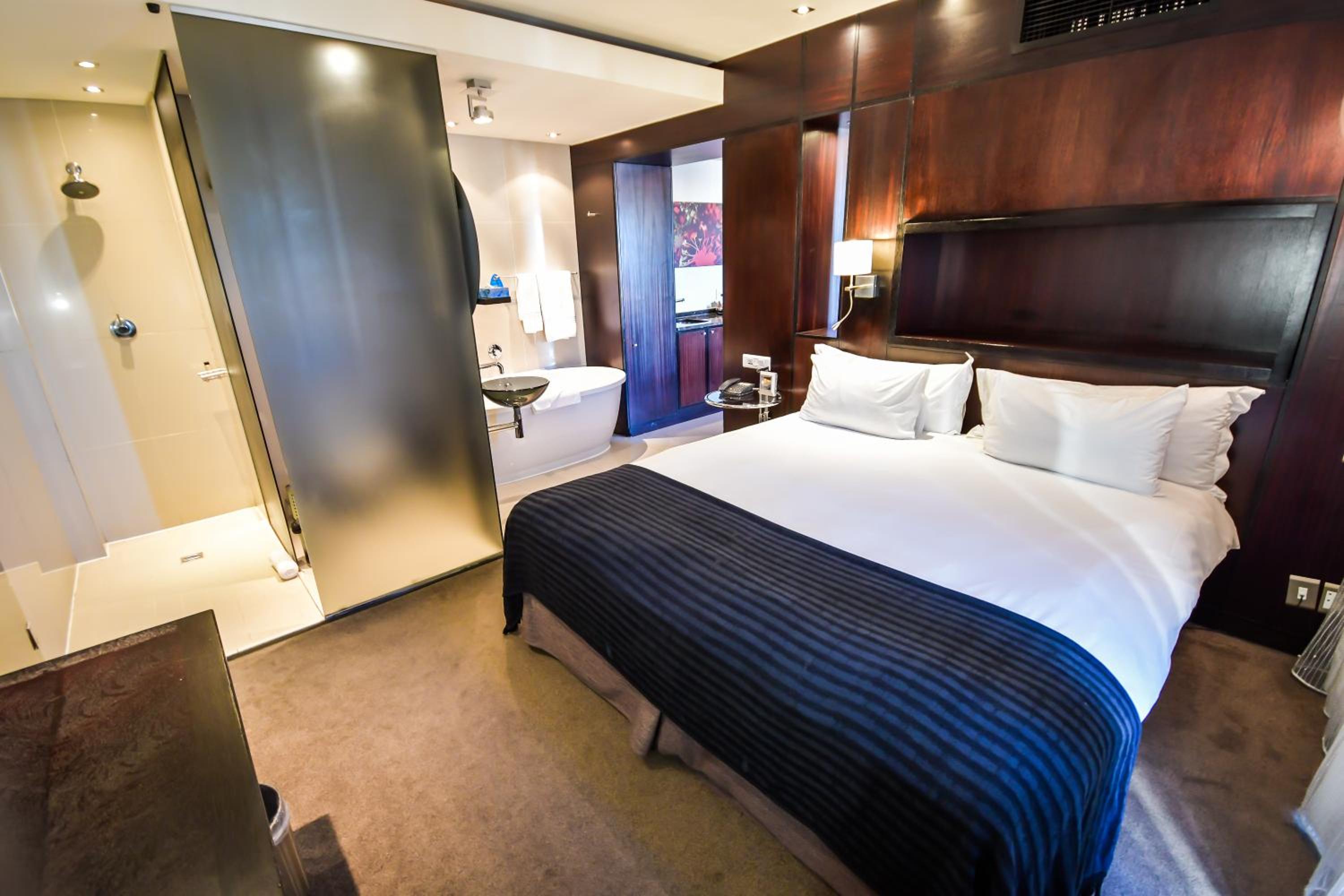 Deluxe Suite - Photo 1