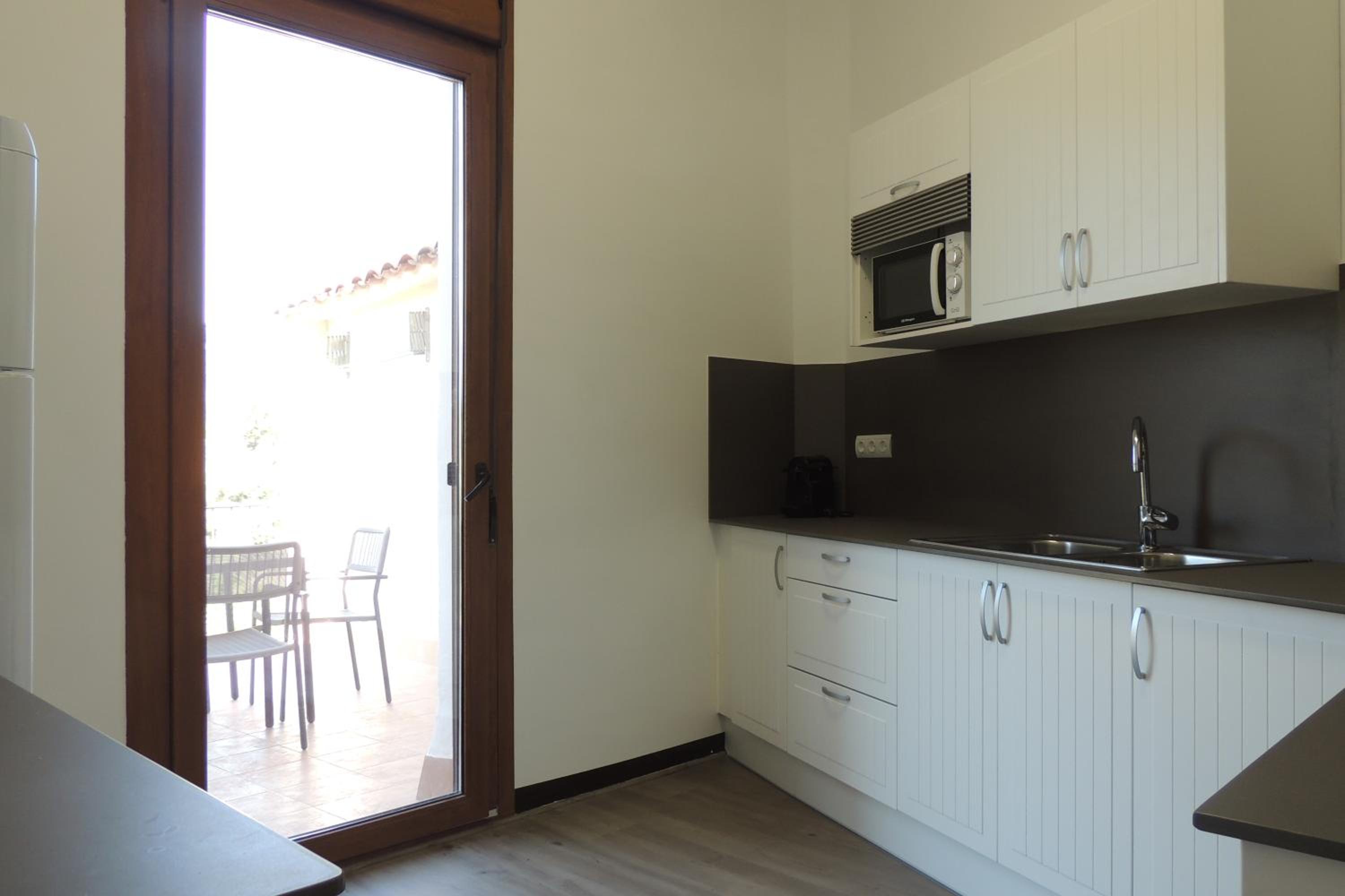 Four-Bedroom House - Photo 4