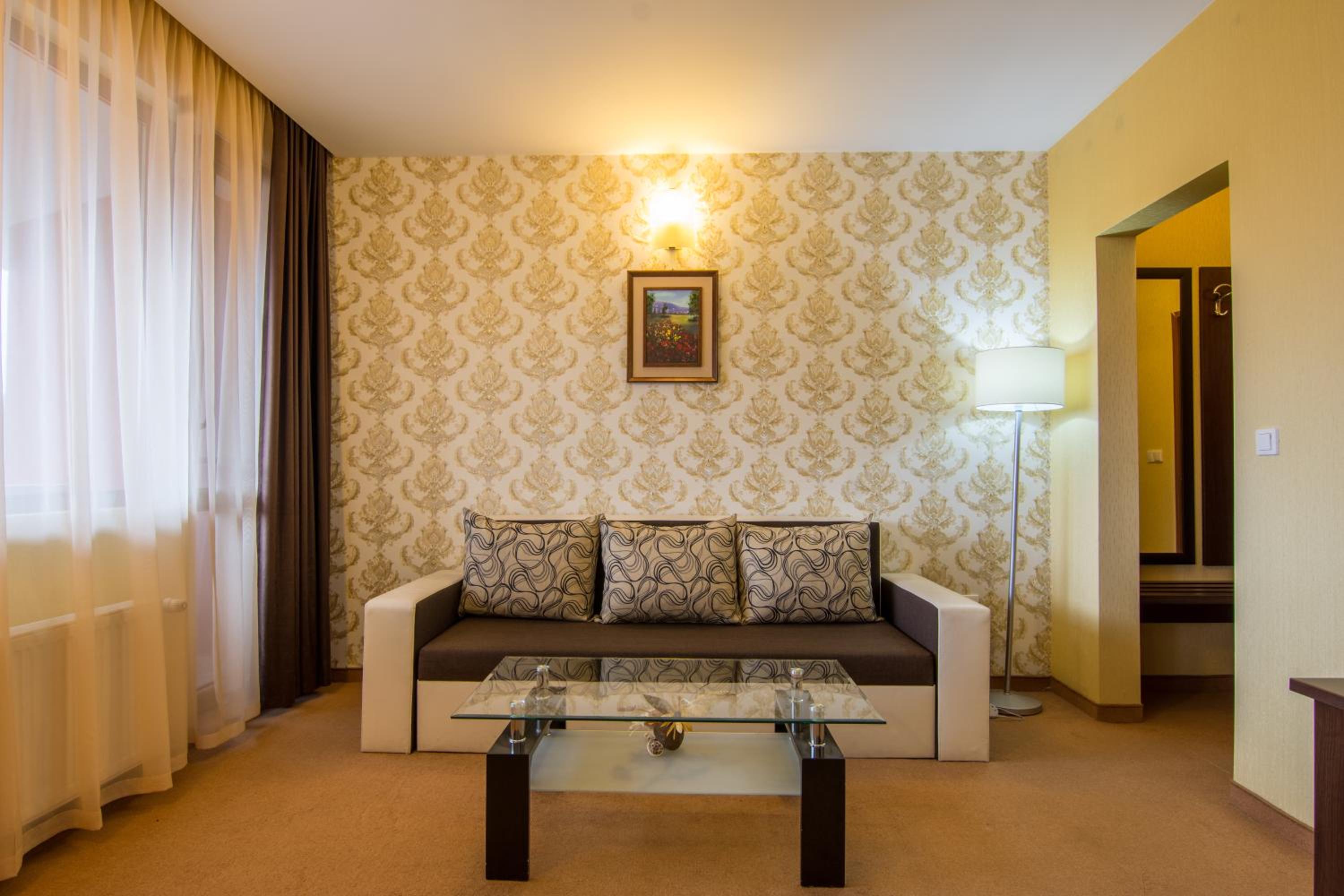 Junior Suite with Balcony - Photo 1