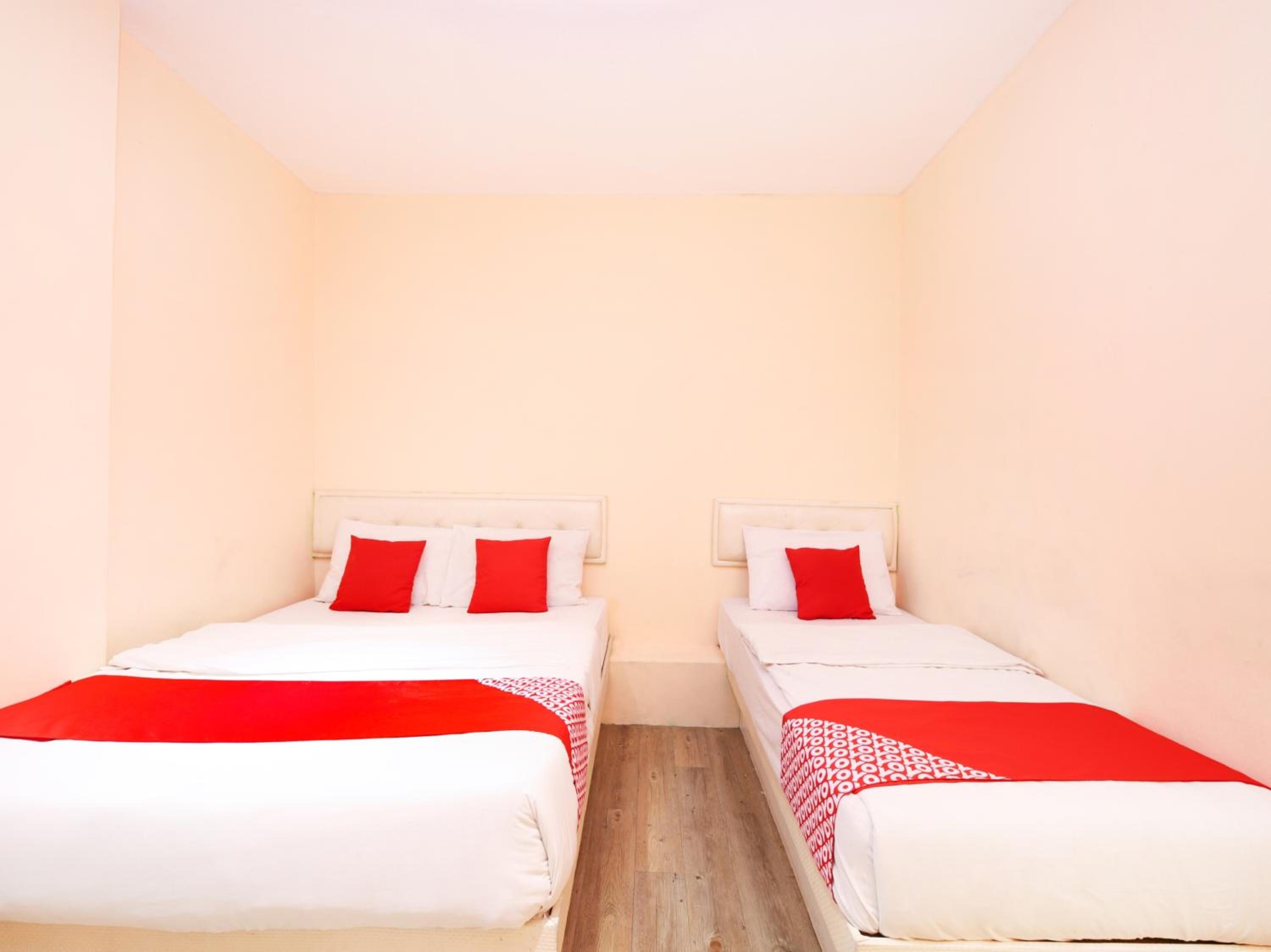 Superior Suite - Photo 2