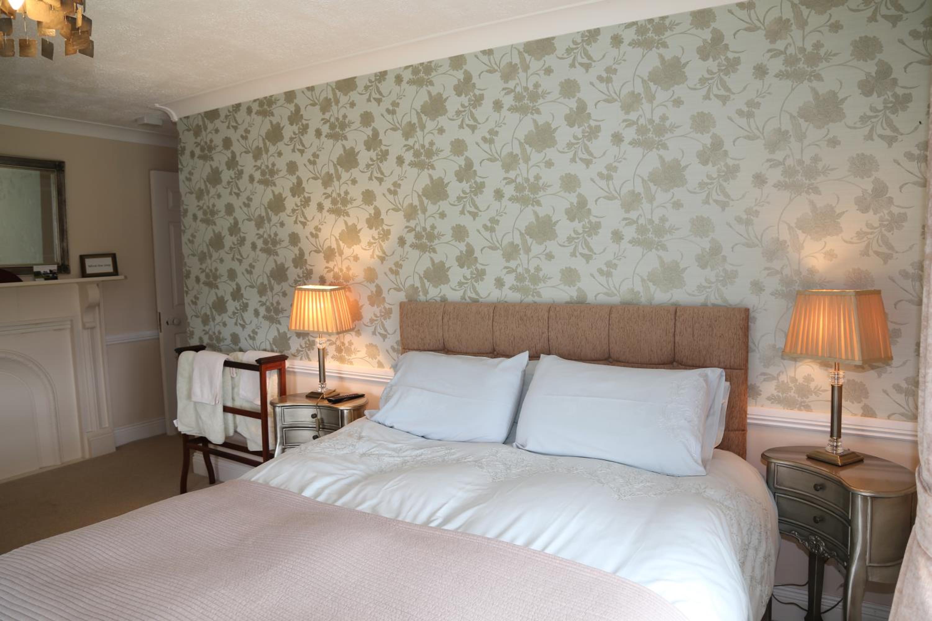Deluxe Family Suite - Photo 1