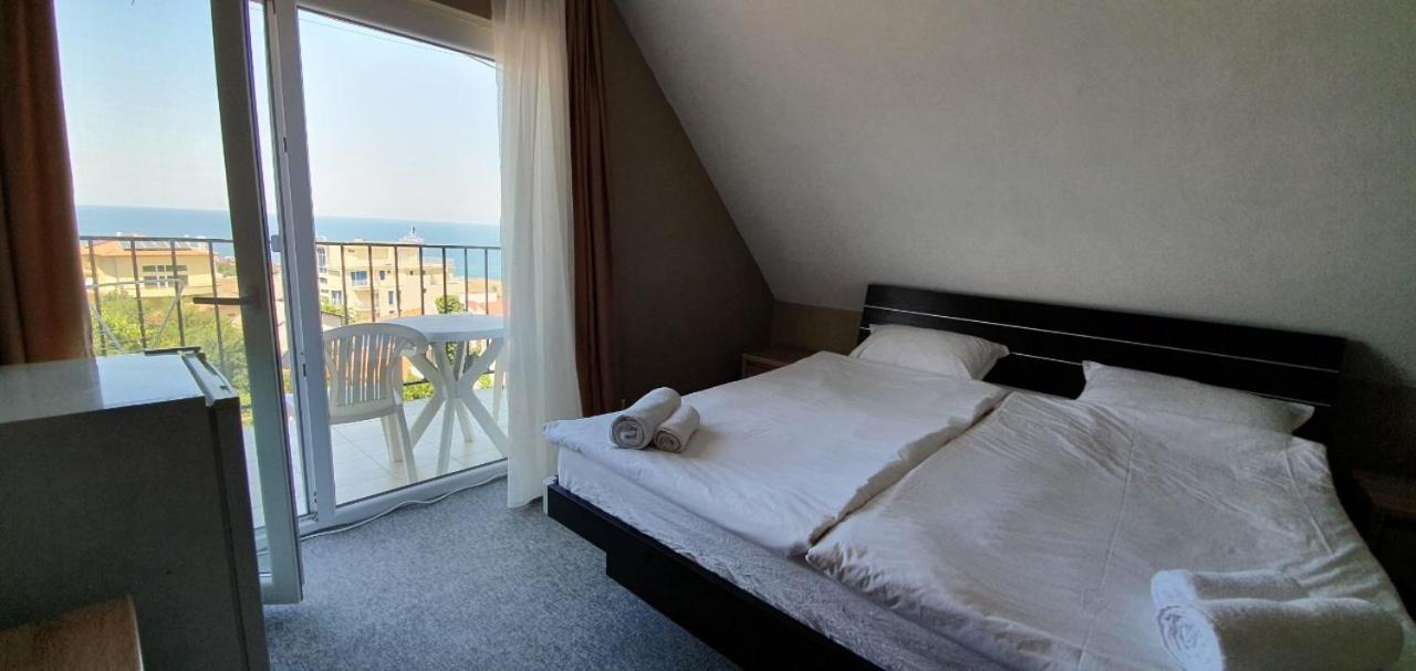 Double Room with Balcony photo 1
