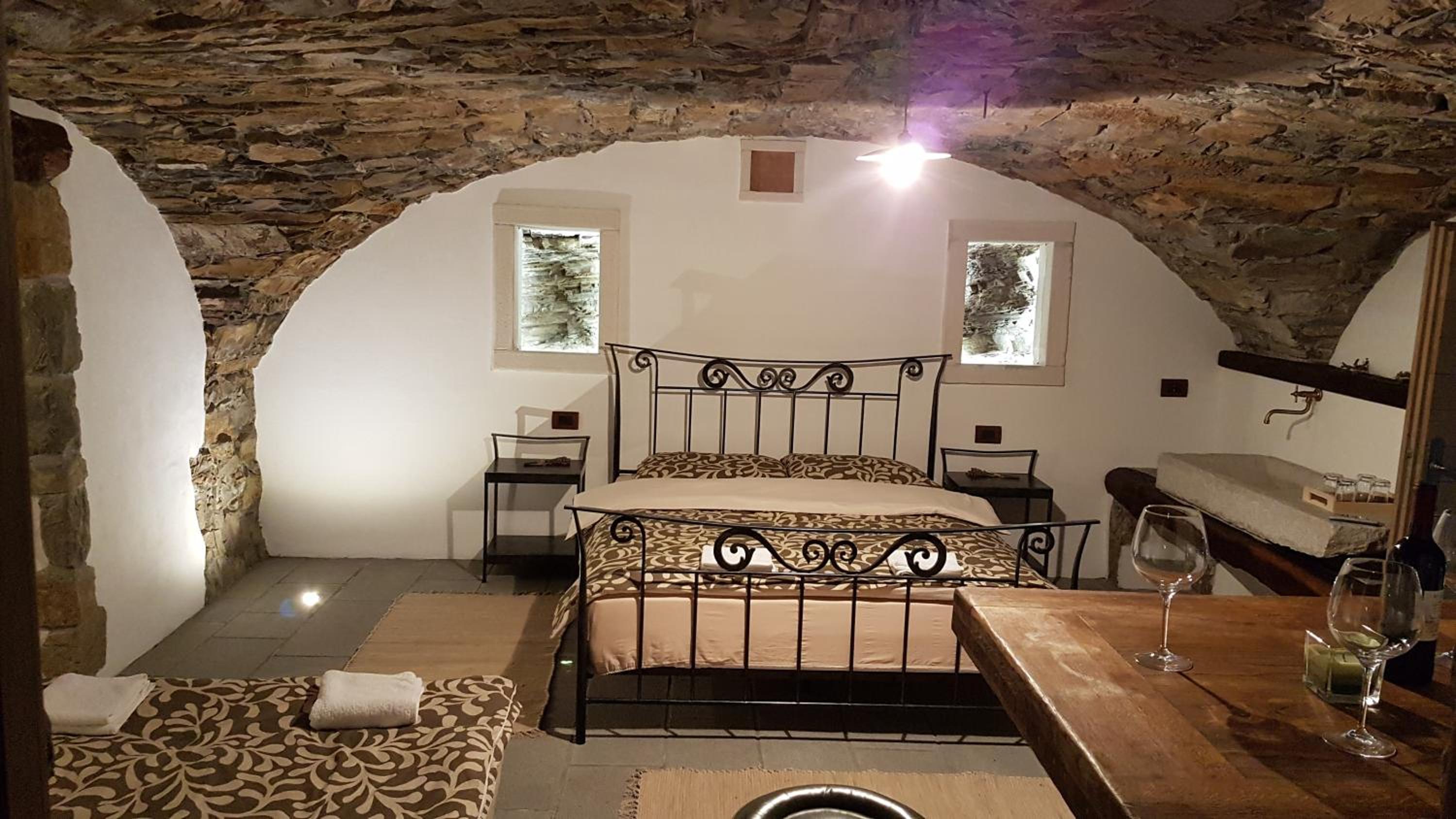 Double Room with Private Bathroom photo 2