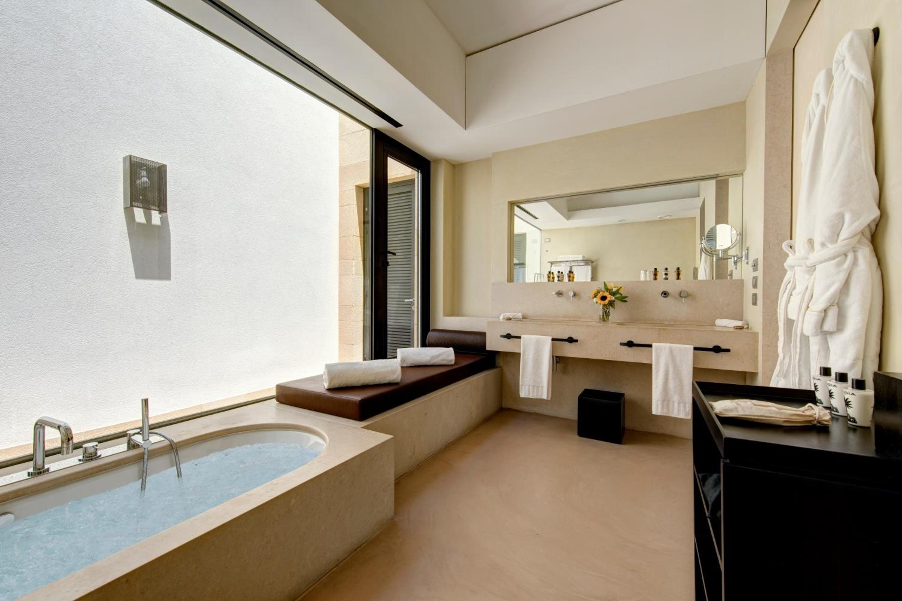 Grand Suite - Photo 2