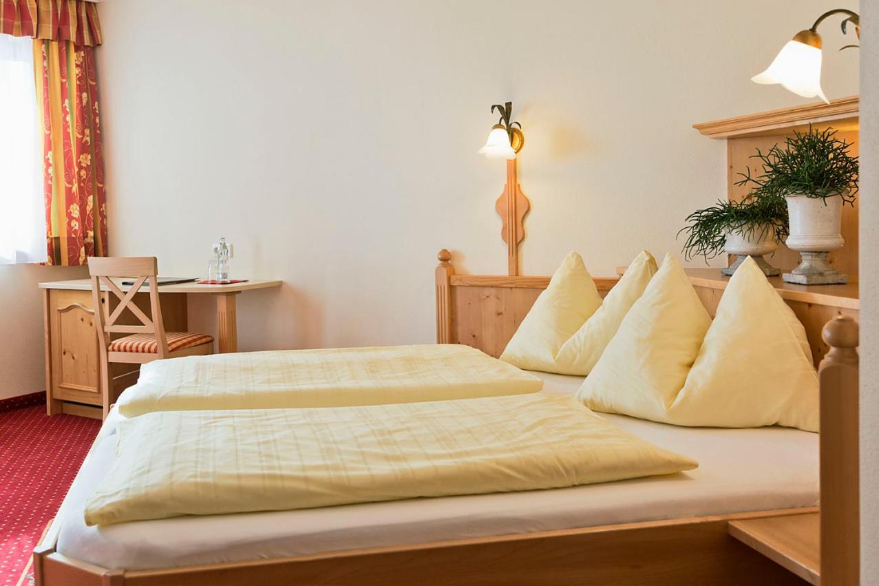 Deluxe Double Room with Balcony photo 1