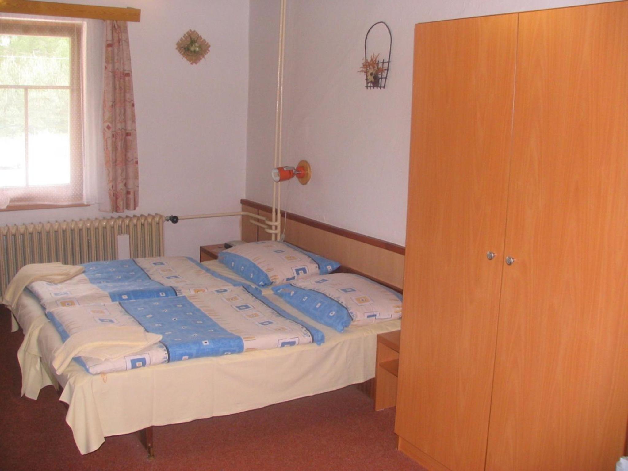 Triple Room With Shared Bathroom photo 3