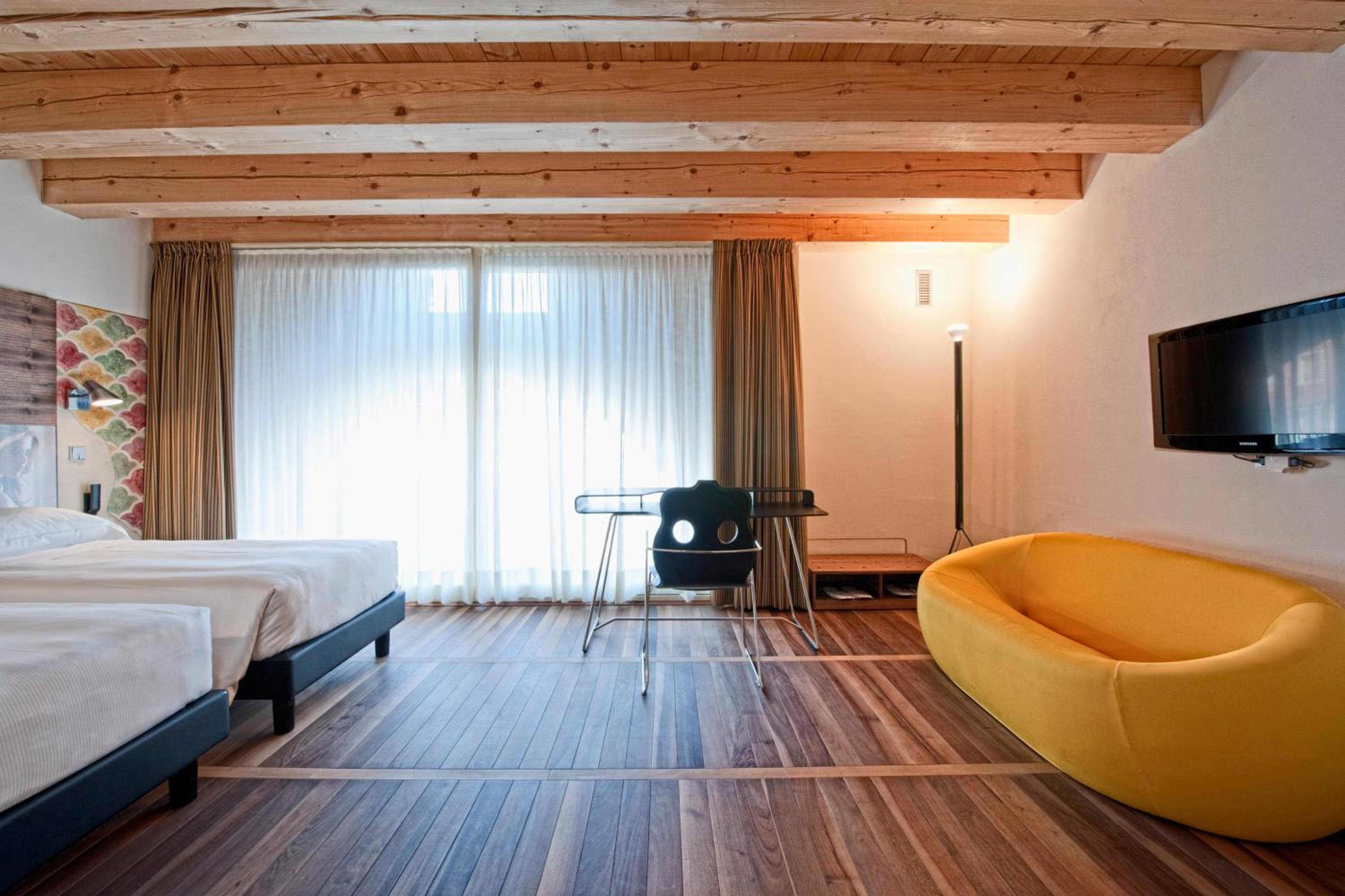 Deluxe Double or Twin Room photo 2