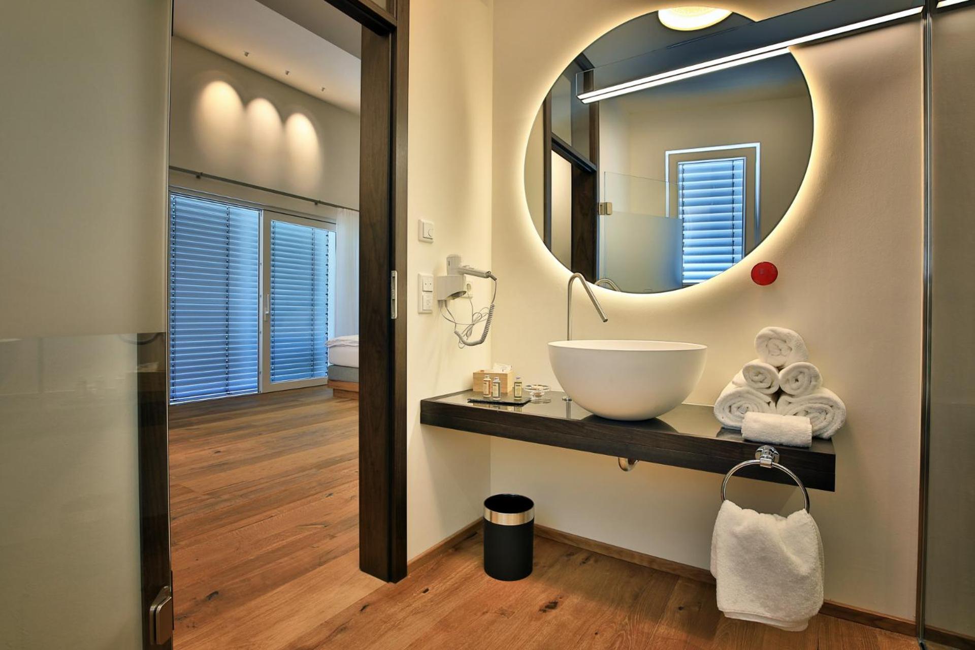 Deluxe Room - Photo 7