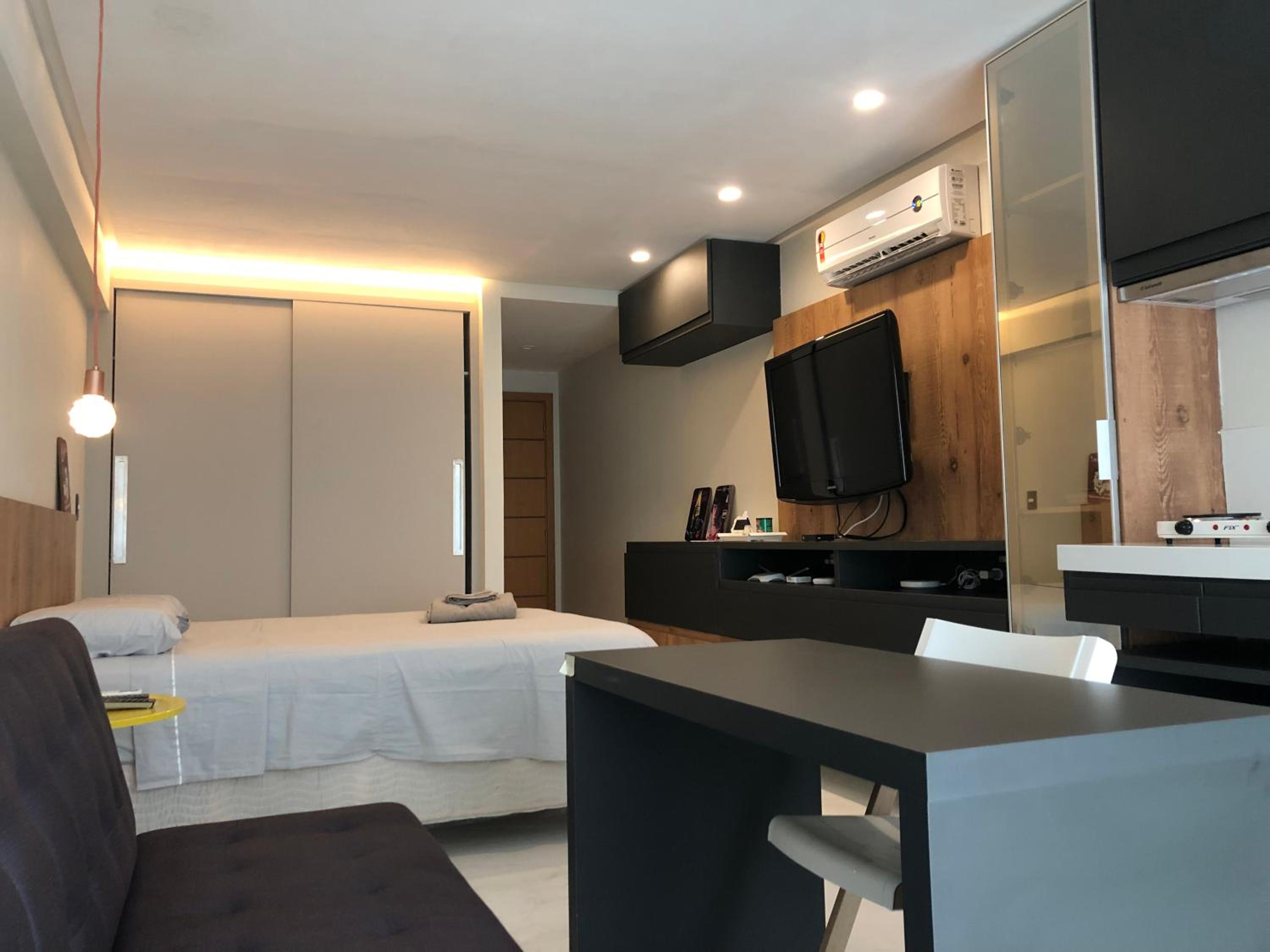 Studio Apartment - Photo 2