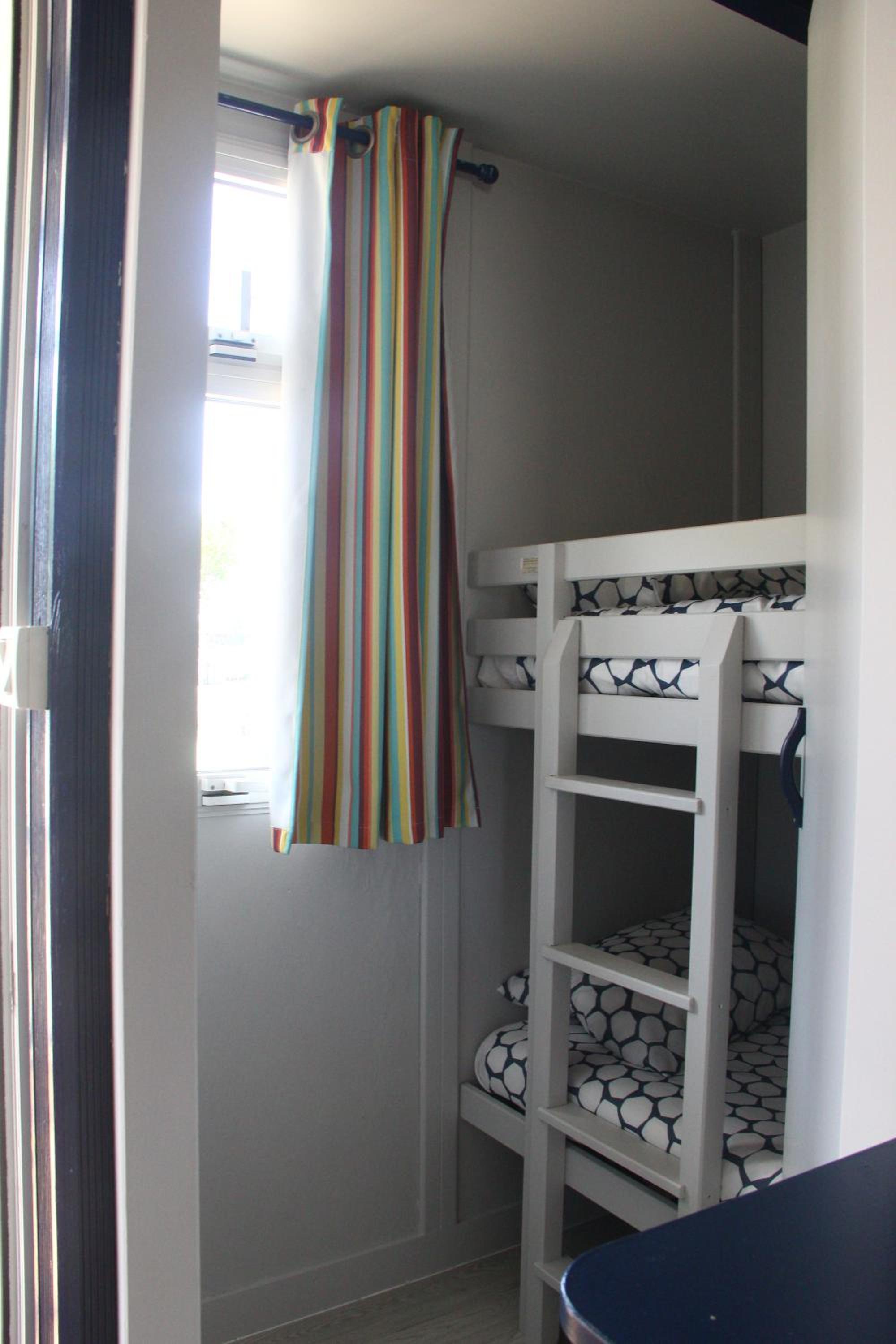 Two-Bedroom Bungalow photo 1