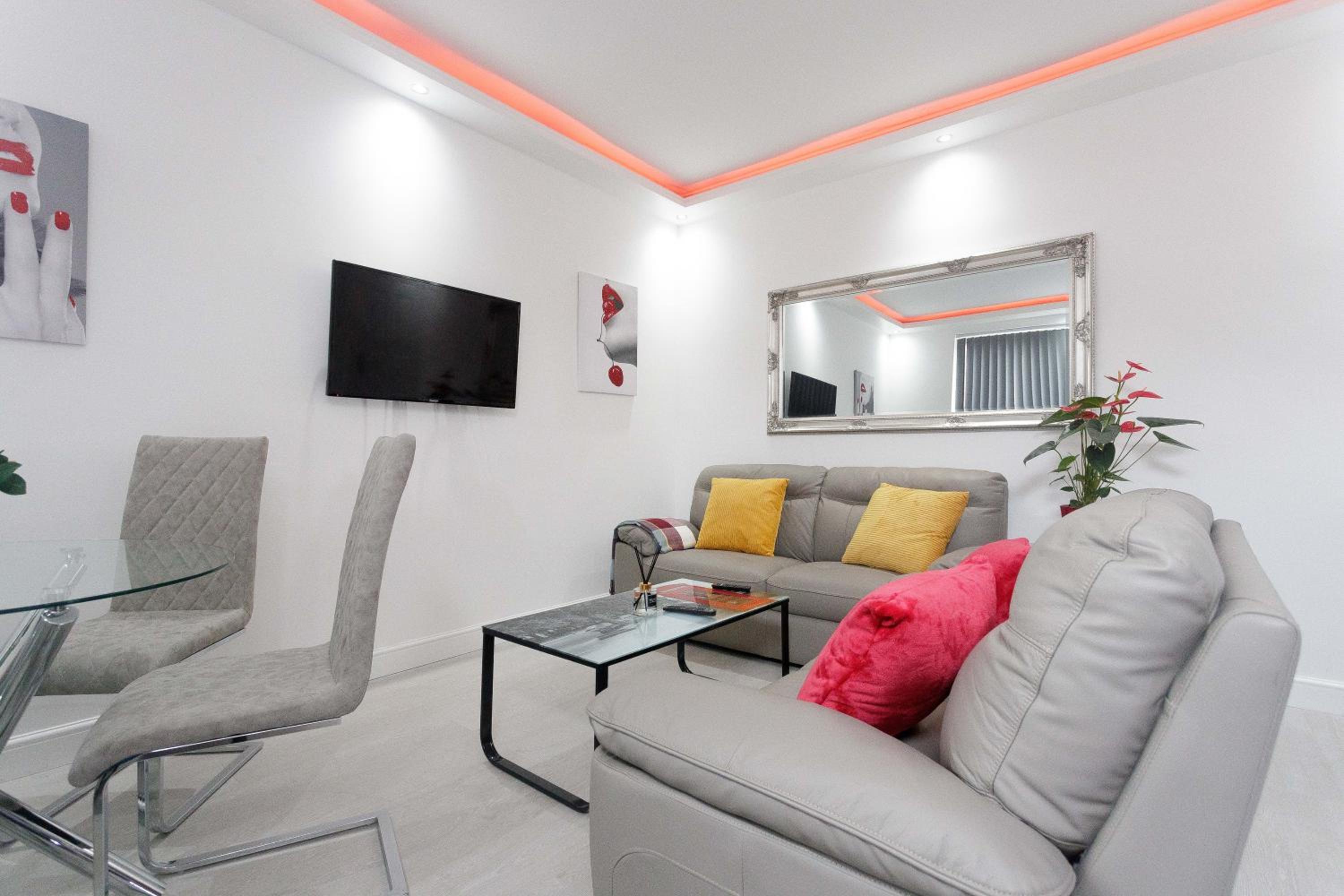 Three-Bedroom Apartment - Photo 1