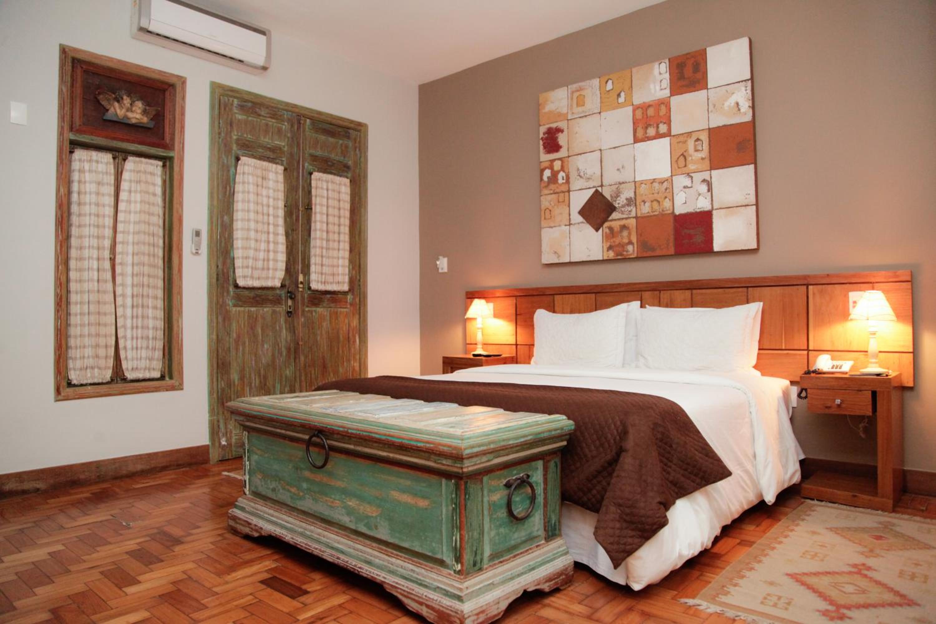 Quarto Luxo Superior Triplo com Banheira photo 2