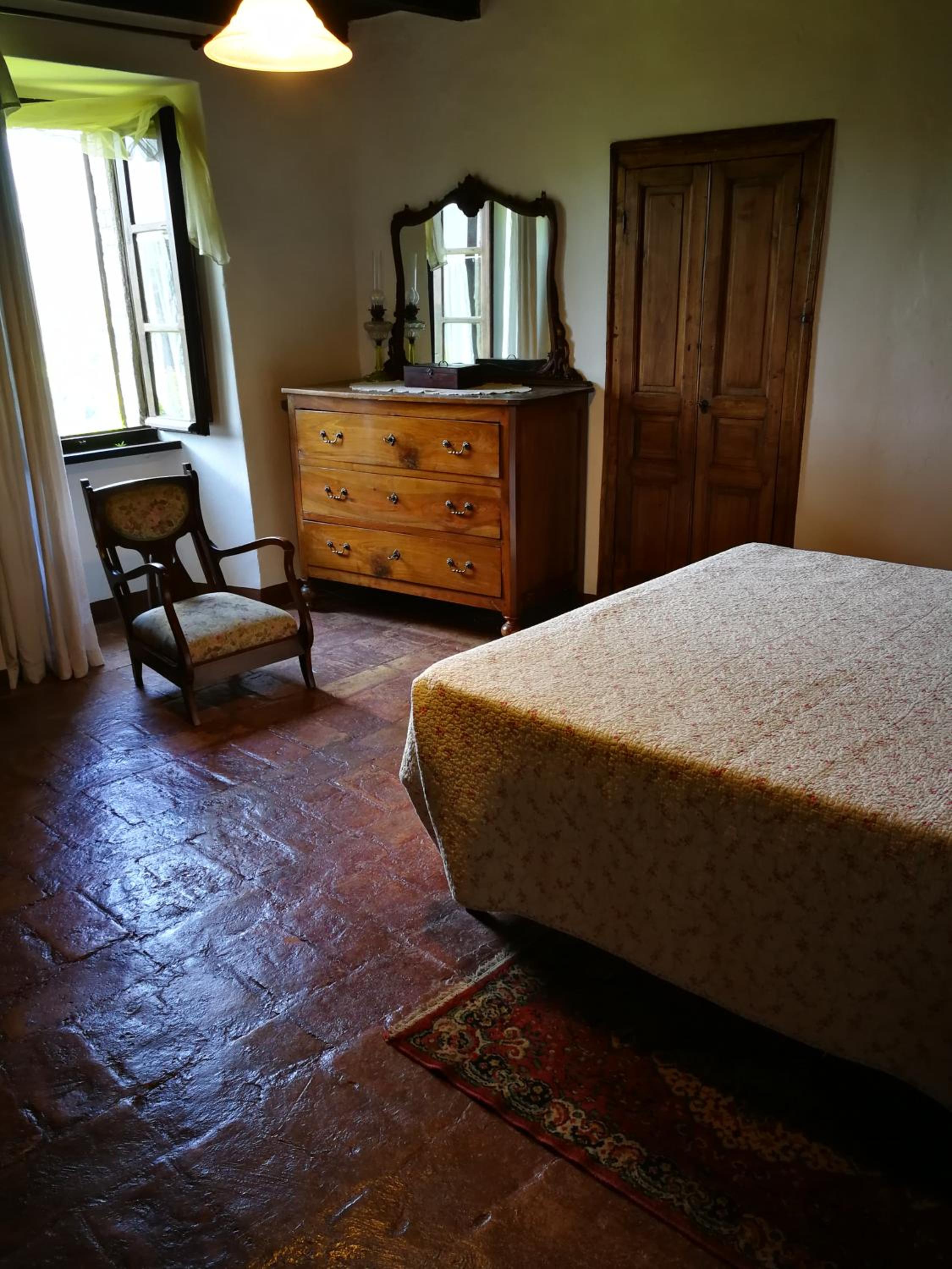 Four-Bedroom House photo 1
