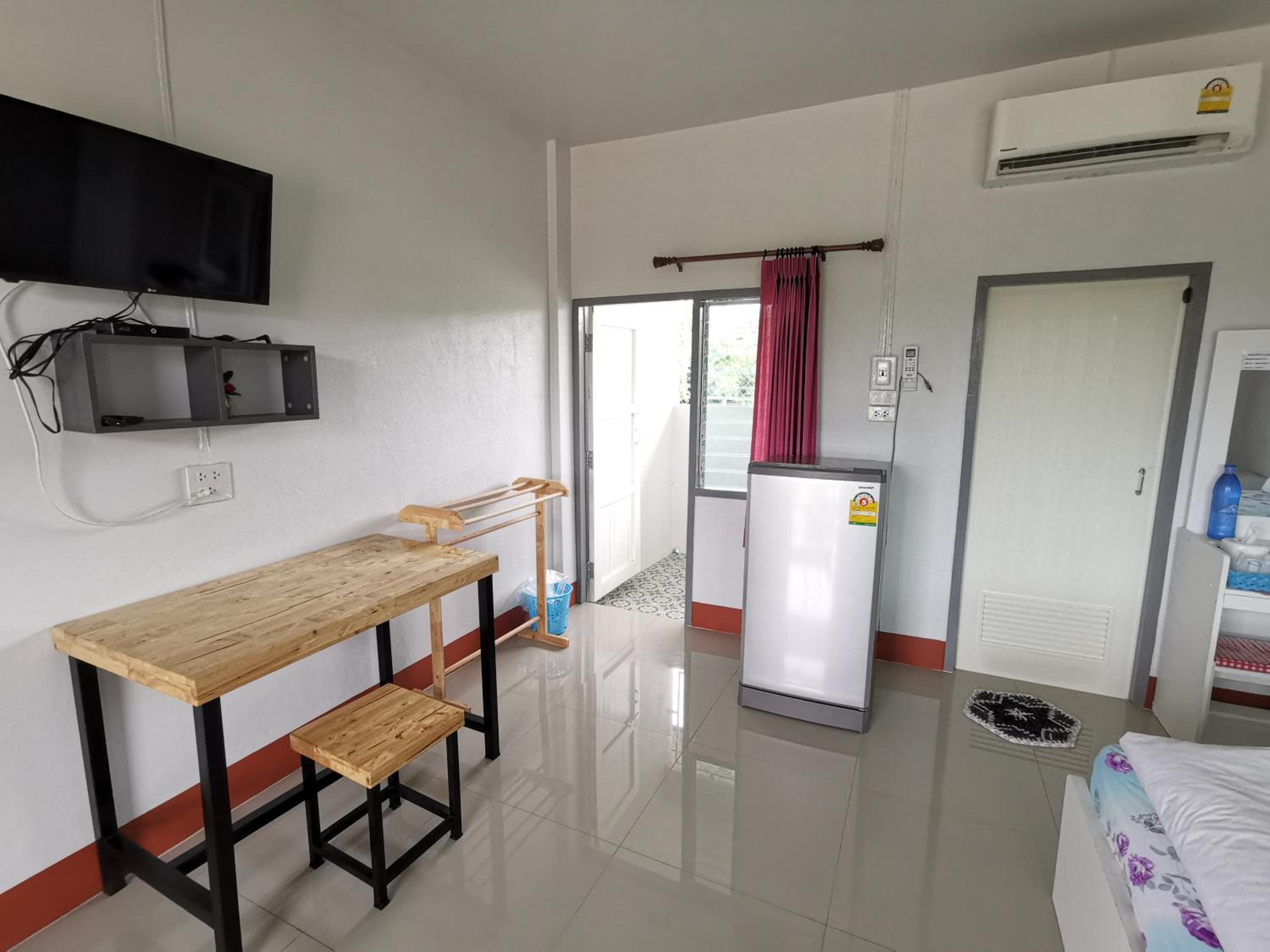 Apartment with Terrace - Photo 27