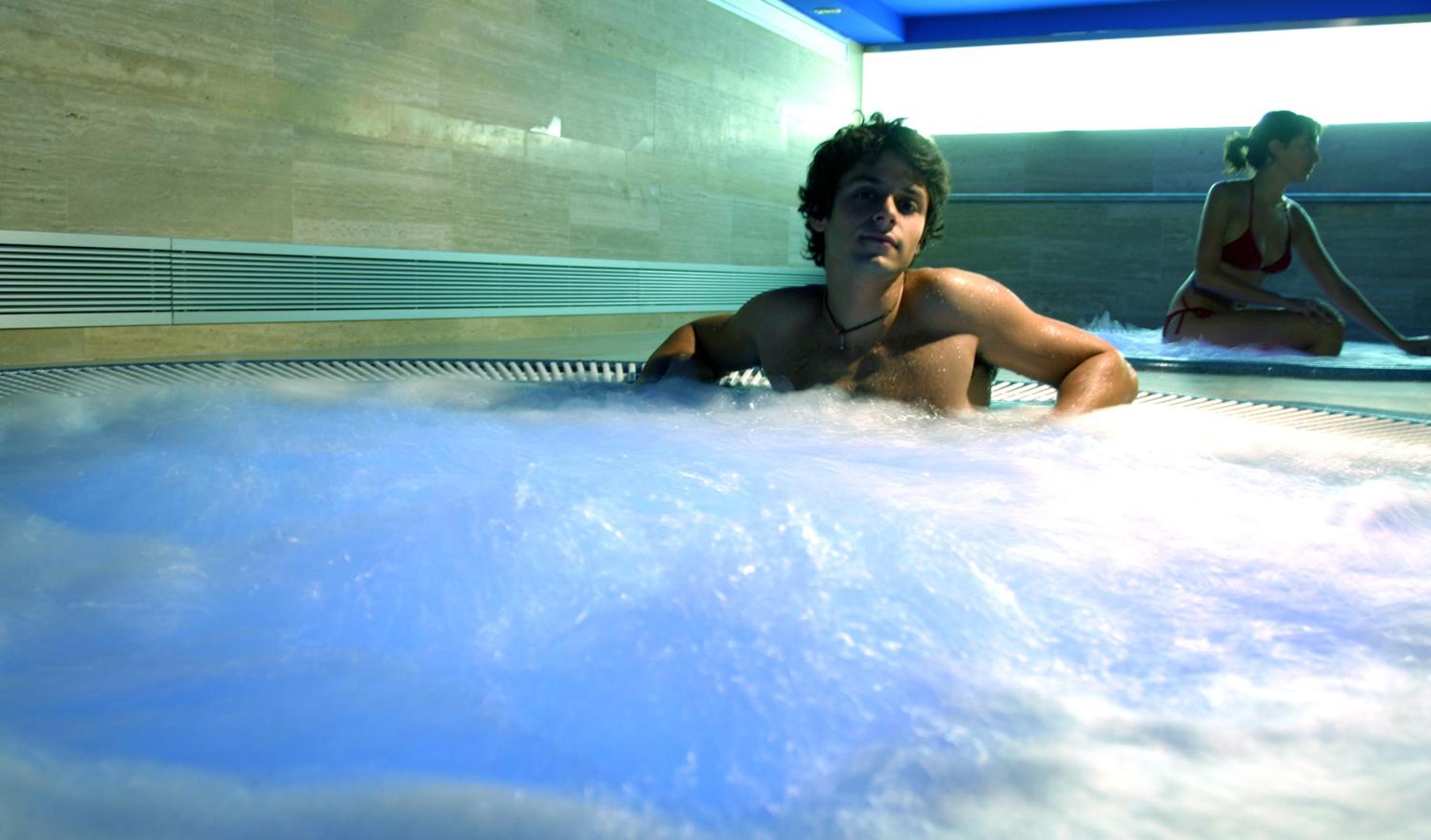 Oferta Especial - Habitación Doble con Acceso Privado a Spa por 1 hora.