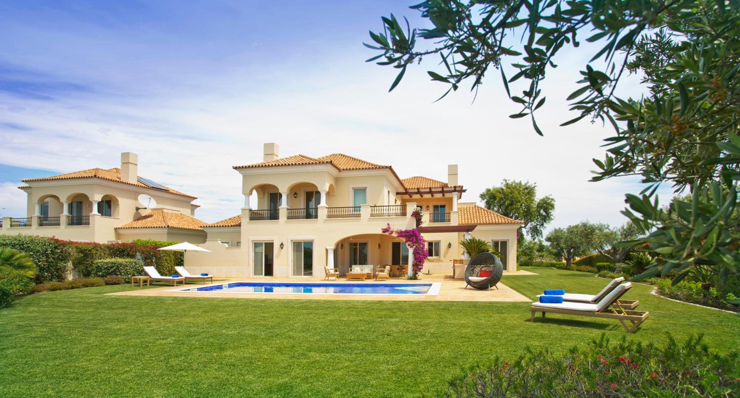 Four-Bedroom Deluxe Twin Villa with Private Pool - Self Catering - Photo 7