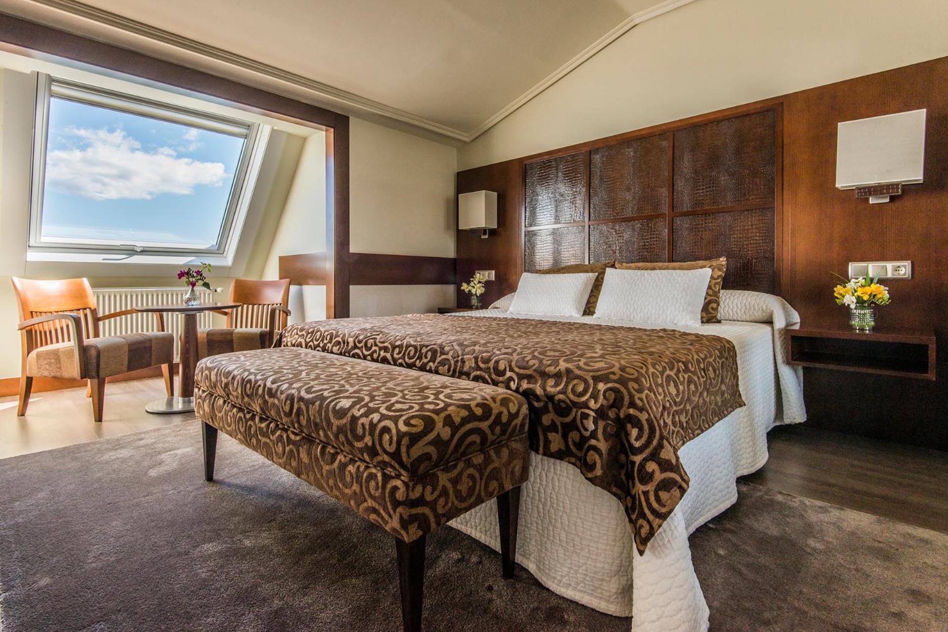 Premium with Sea View - Photo 3