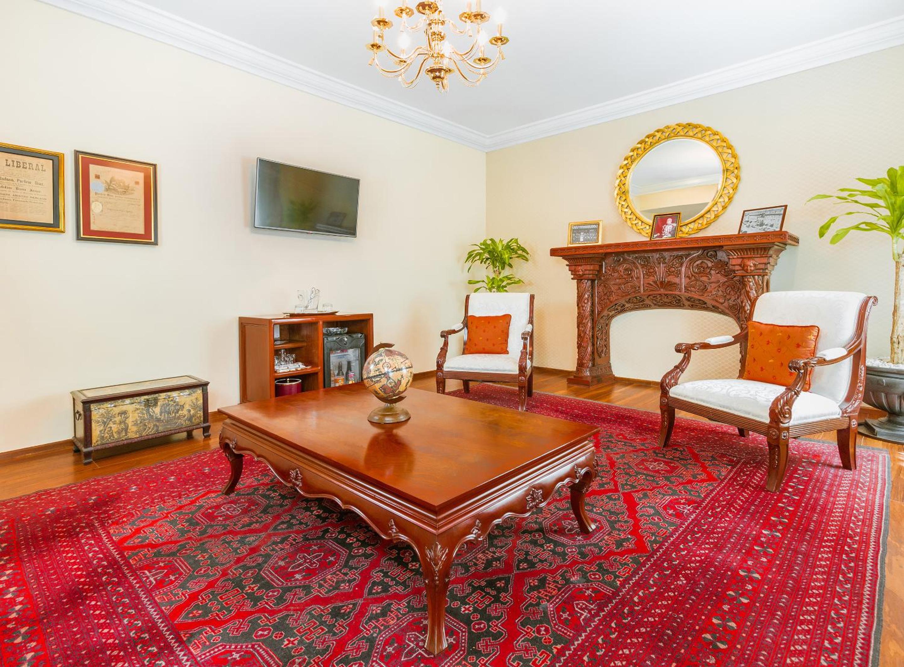 Relax in this elegant and cozy hotel retreat.