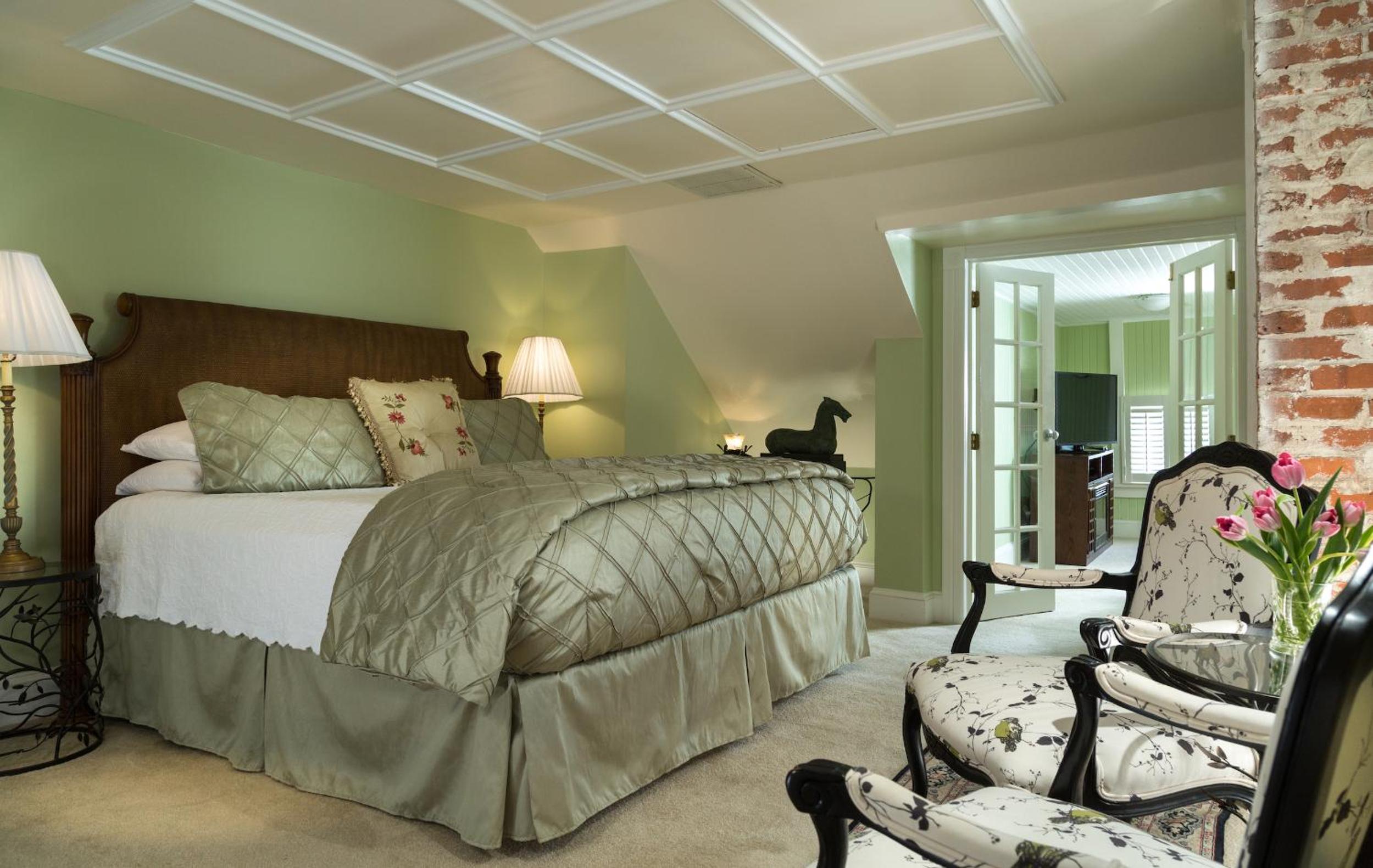 Superior King Suite - Third Floor photo 1