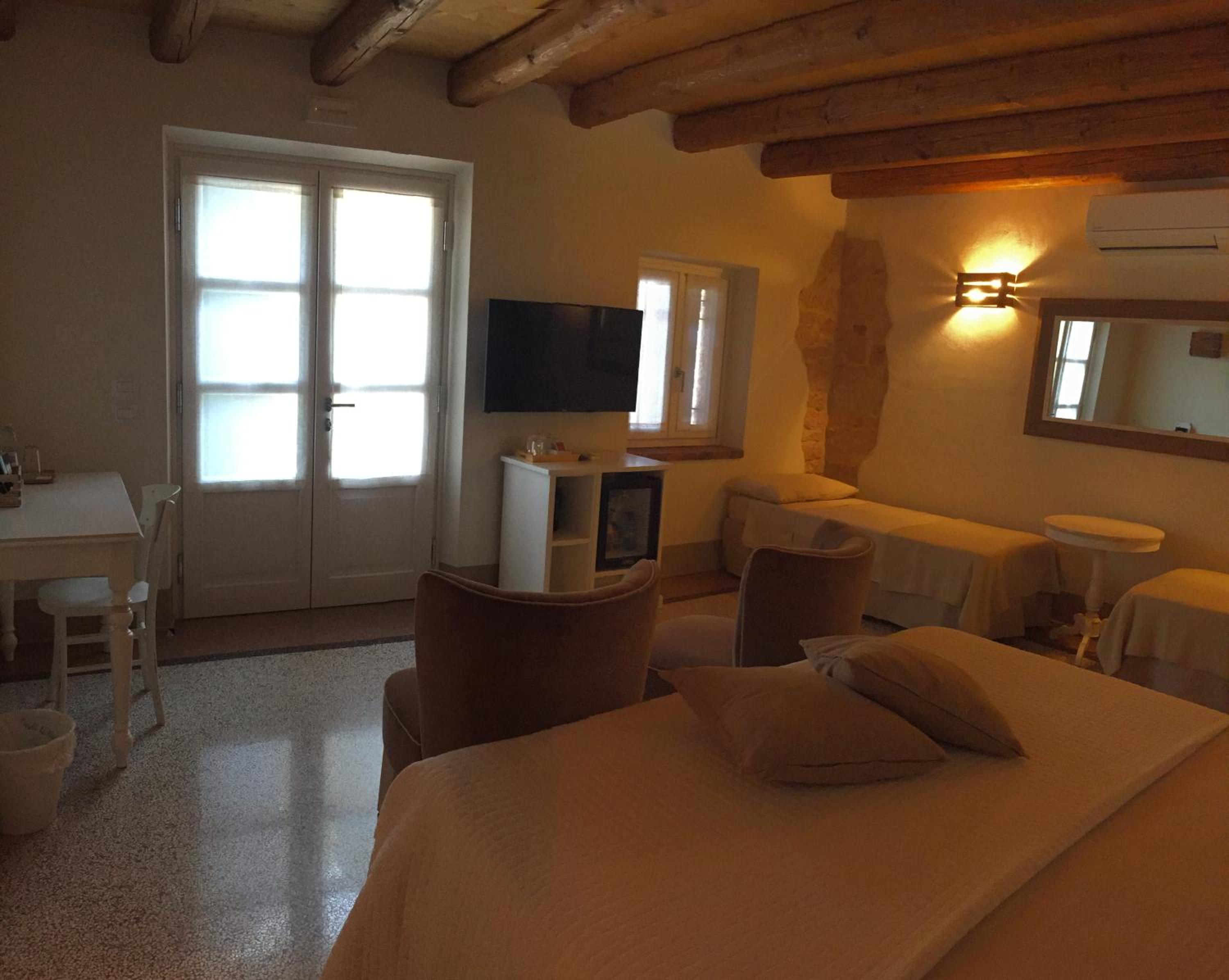 Junior Suite - Photo 9