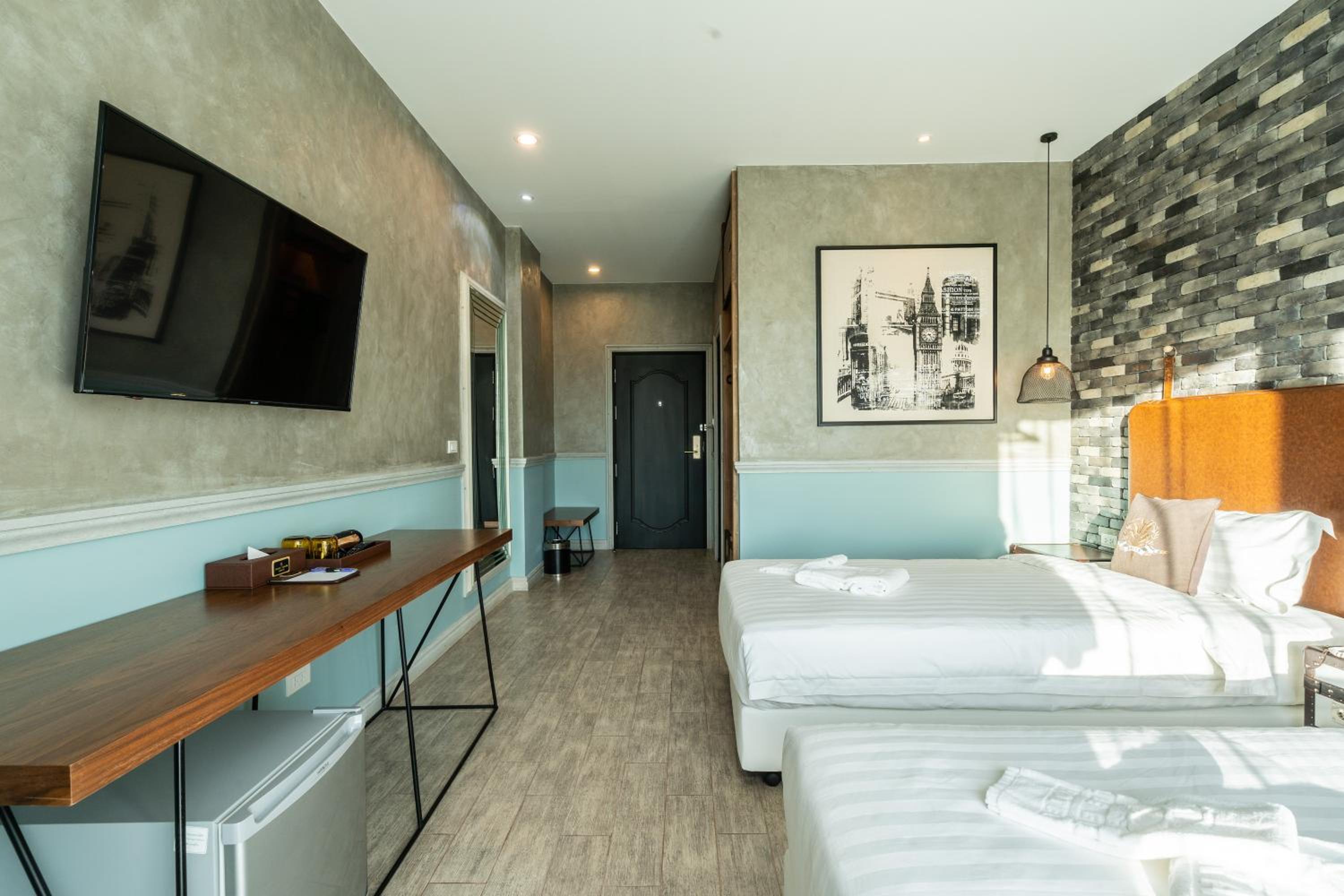 Standard Twin Room - Photo 21