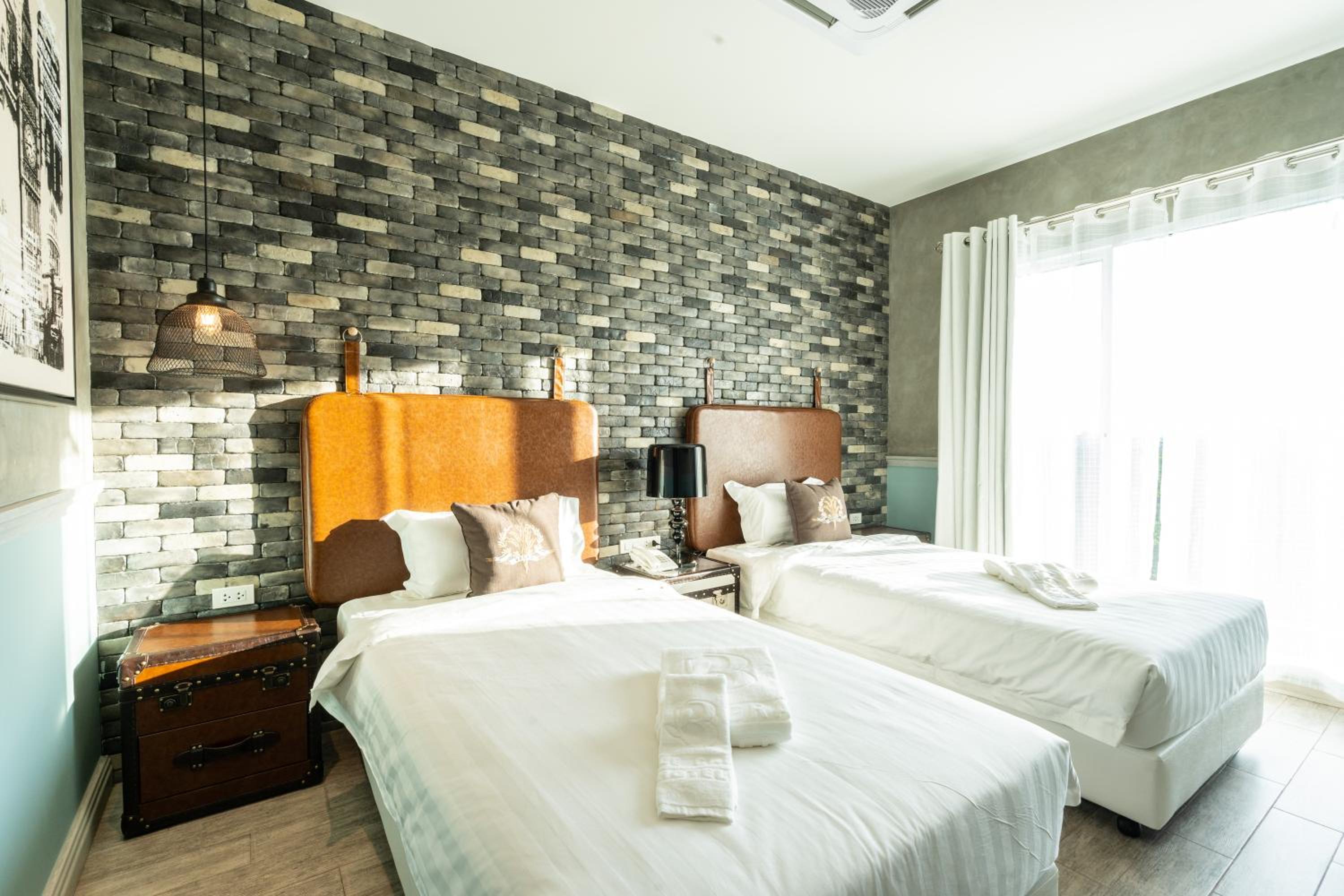 Standard Twin Room - Photo 18