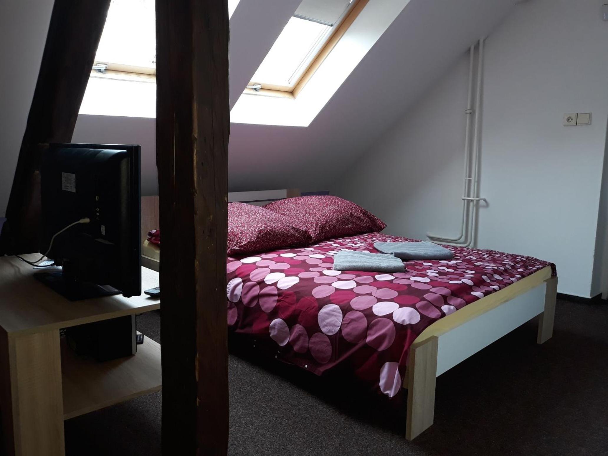 Deluxe Double Room with Extra Bed photo 3