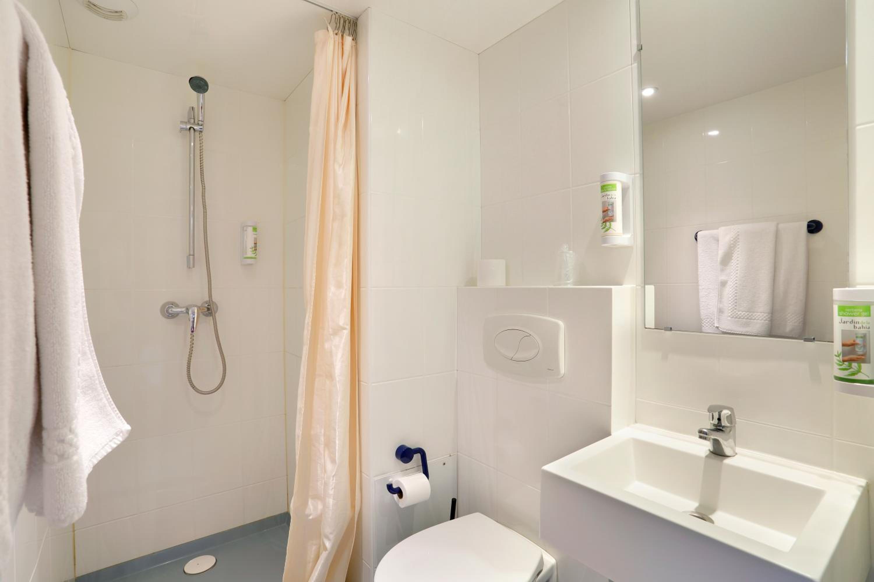 Twin  Room - Photo 2