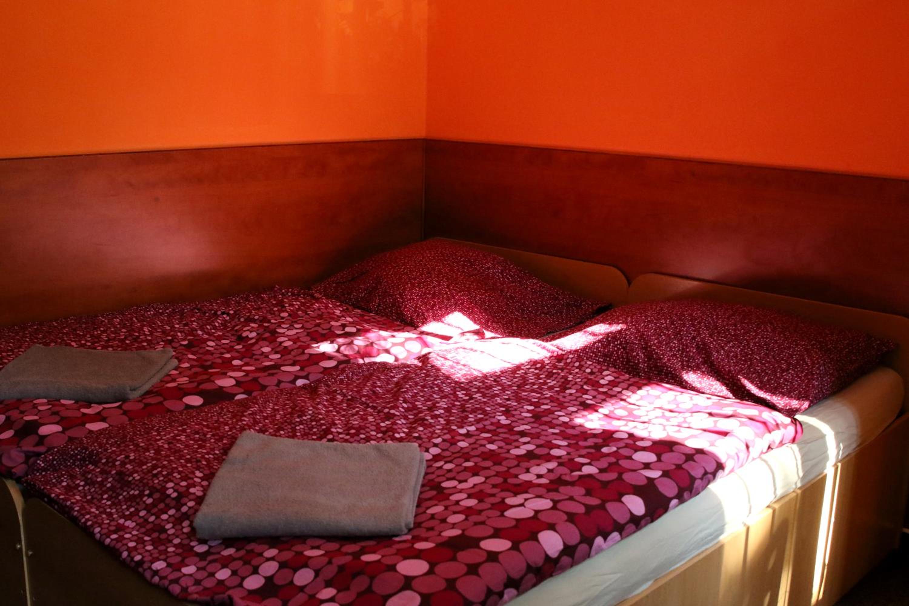 Economy Twin Room photo 3