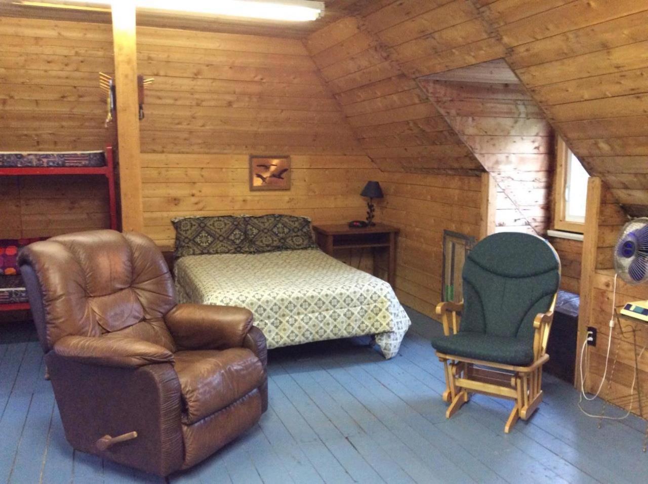 One-Bedroom House photo 1