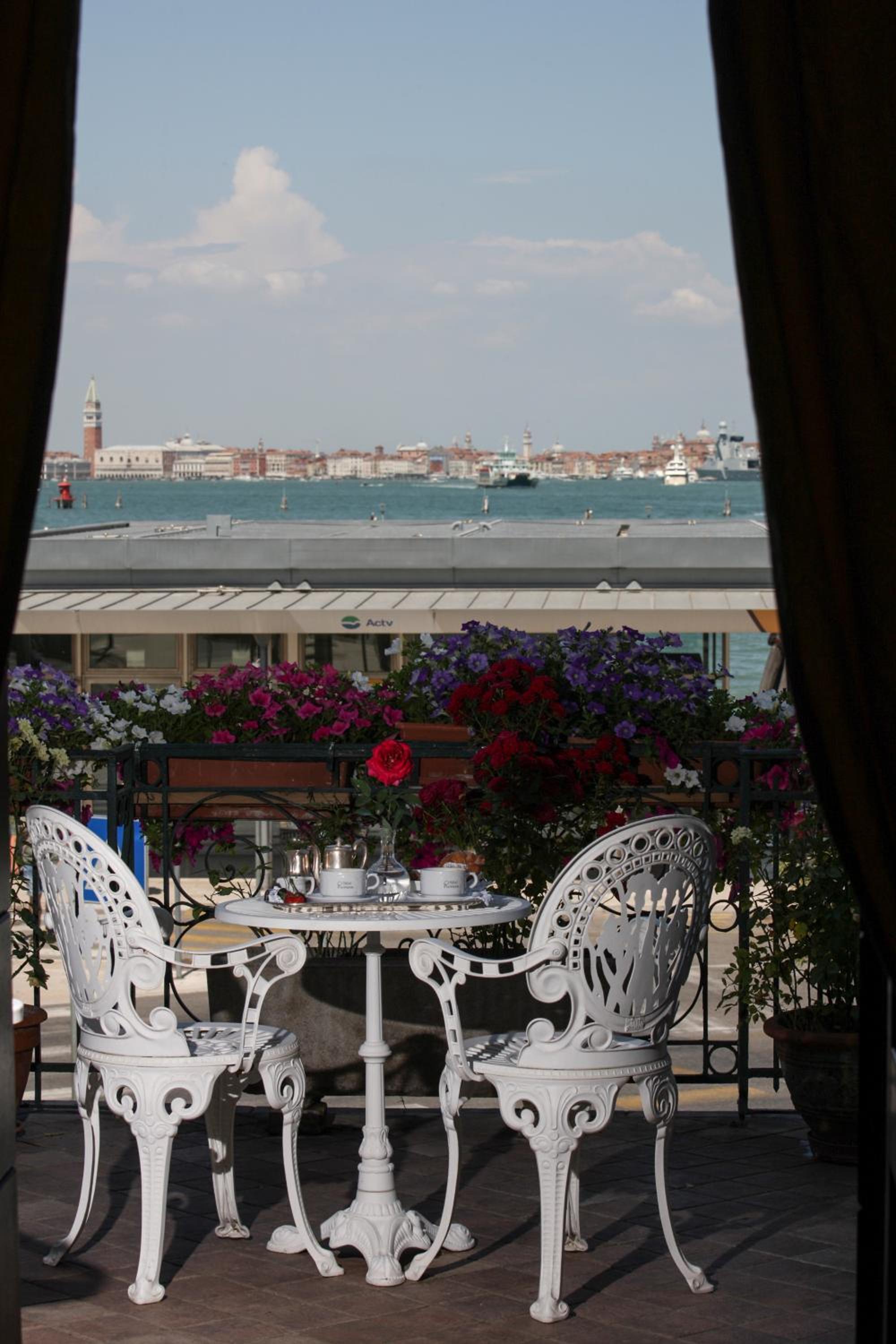 Superior Double with San Marco View and Terrace photo 3