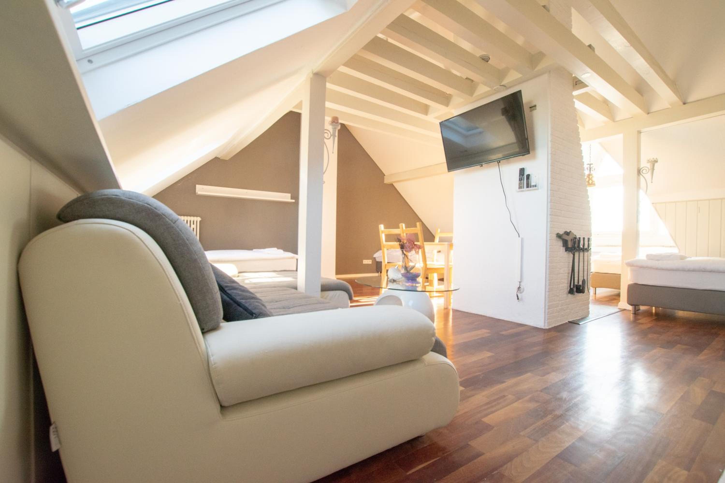 Maisonette photo 1