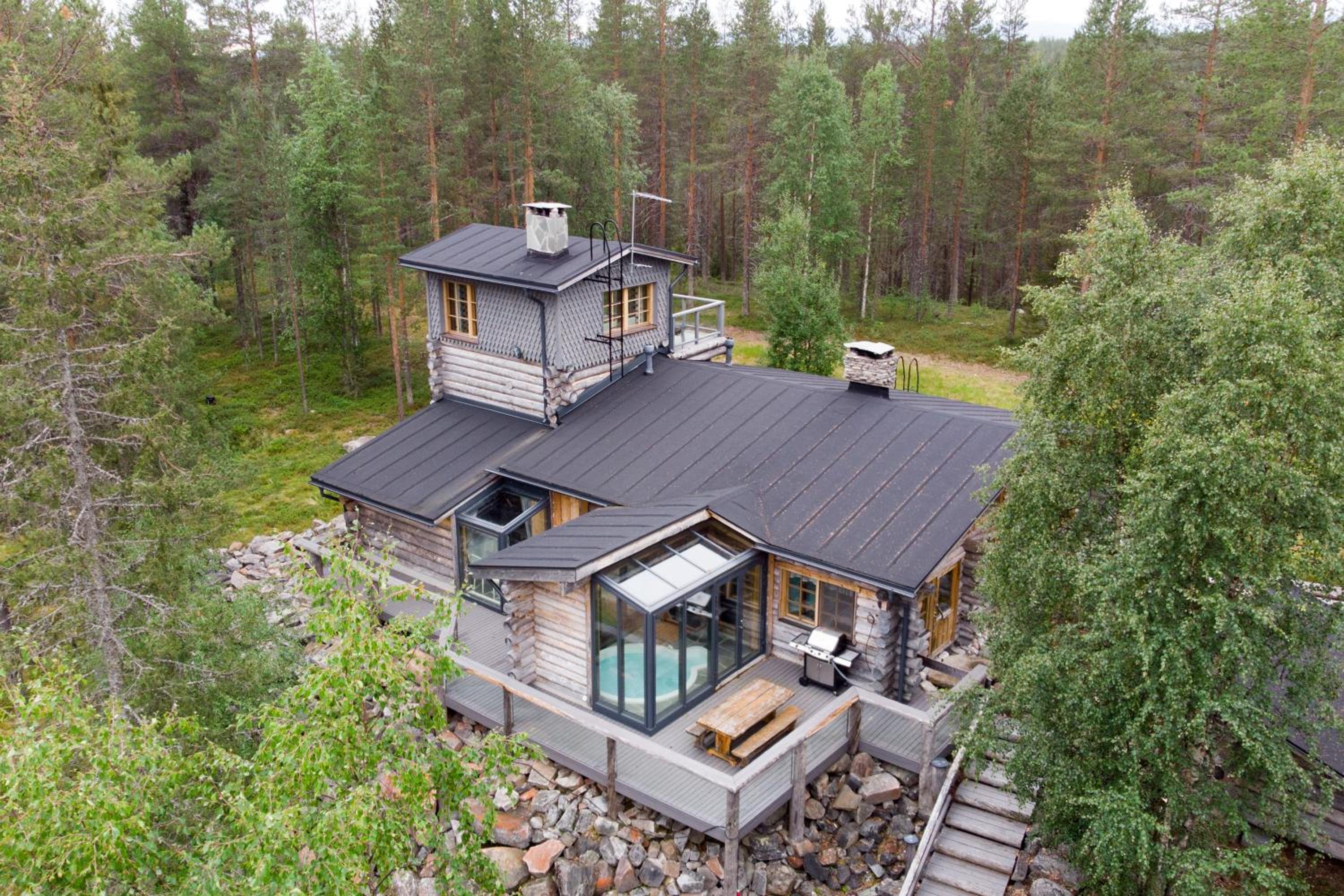 Villa - Photo 2