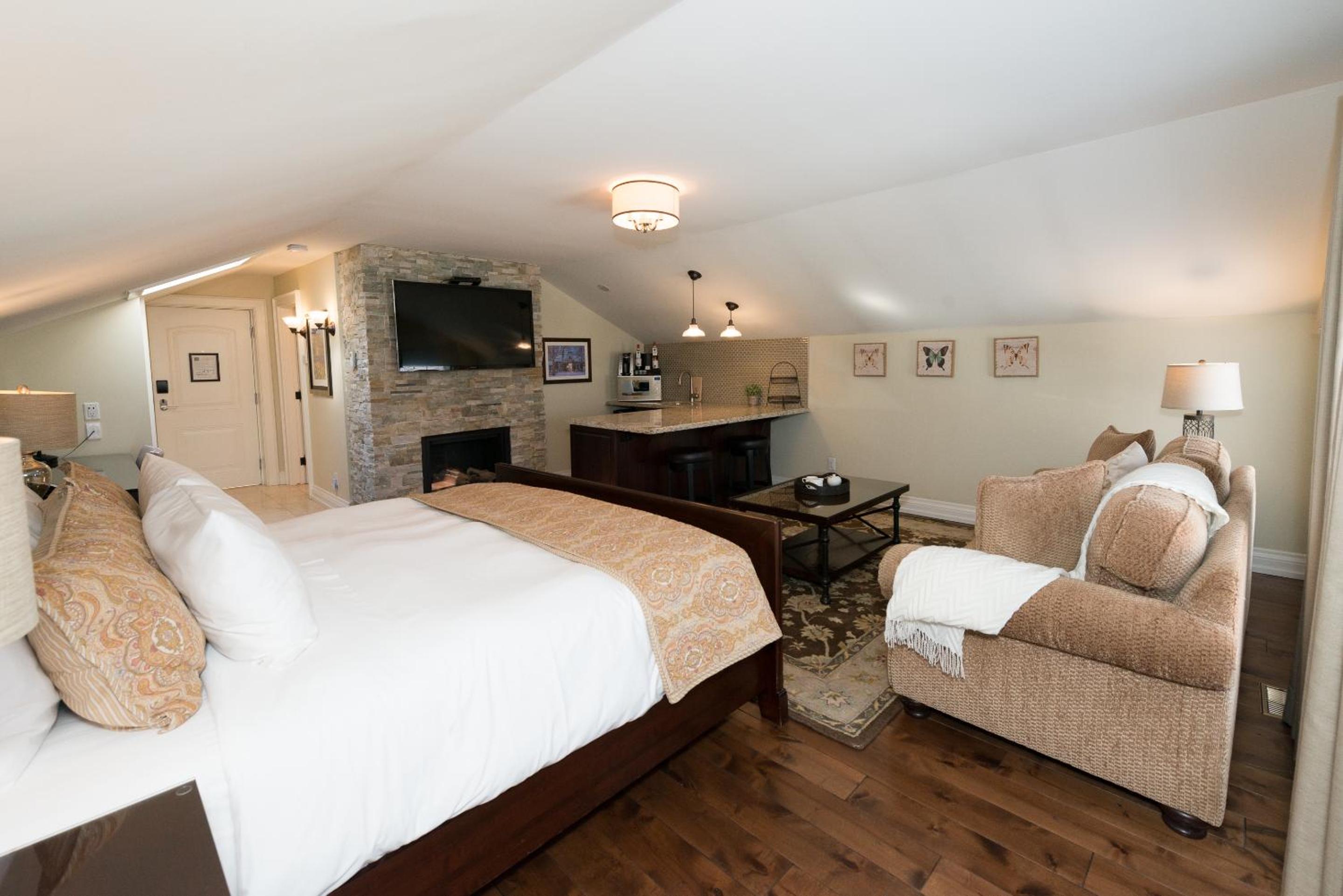Studio Suite (Adjacent to the Main Building)