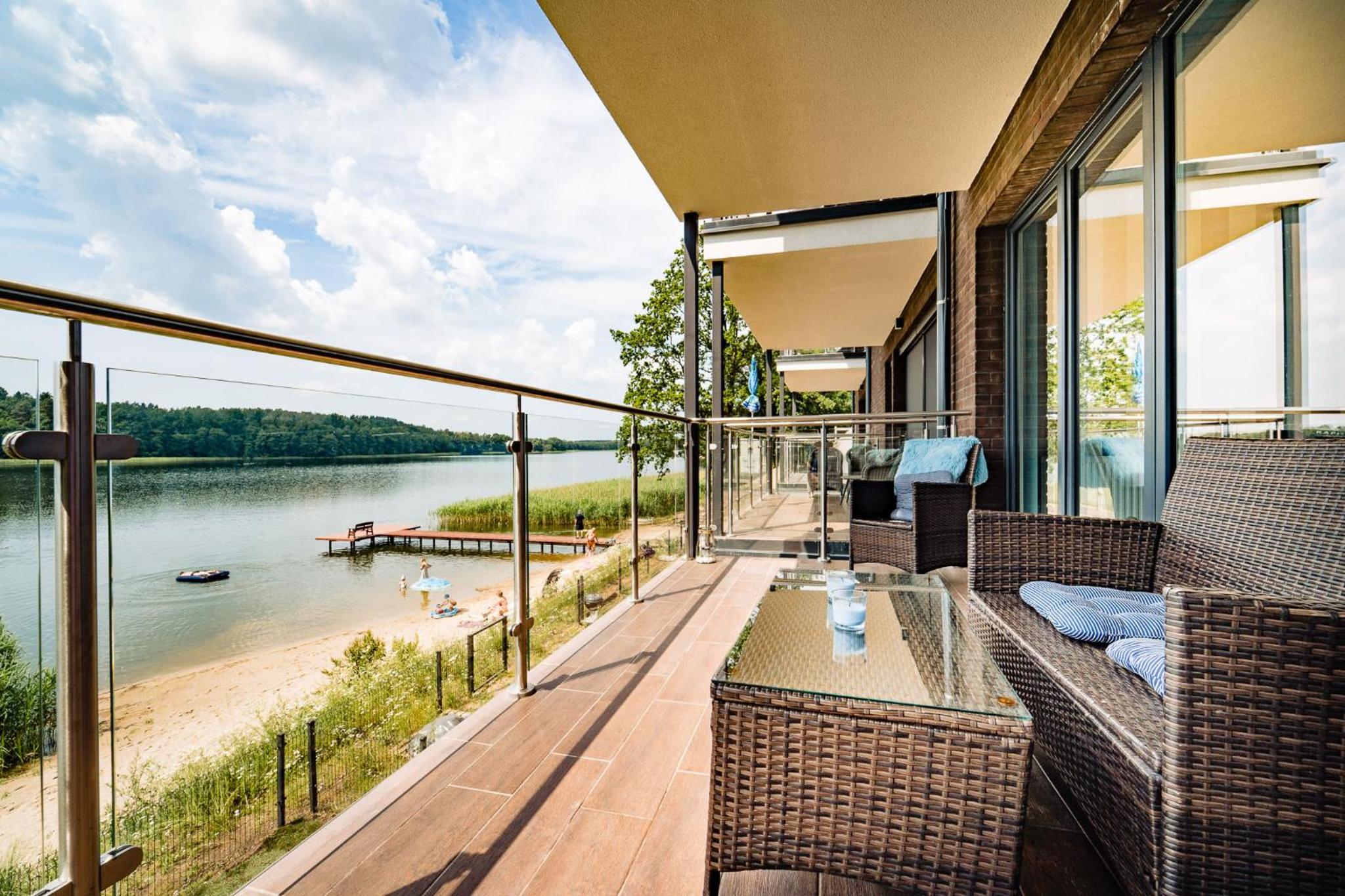 Apartment with Lake View - Photo 6
