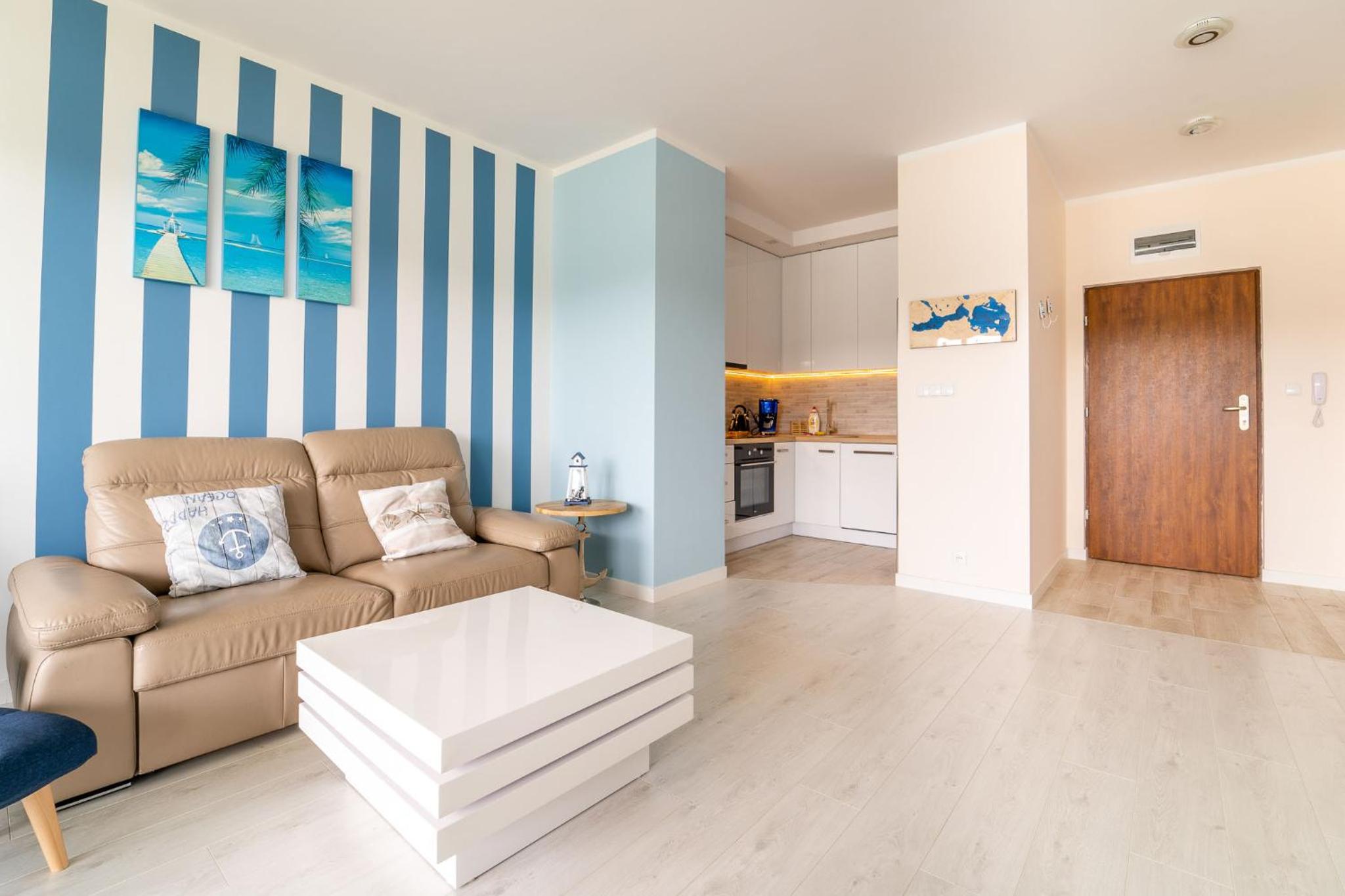 Apartment with Lake View - Photo 15