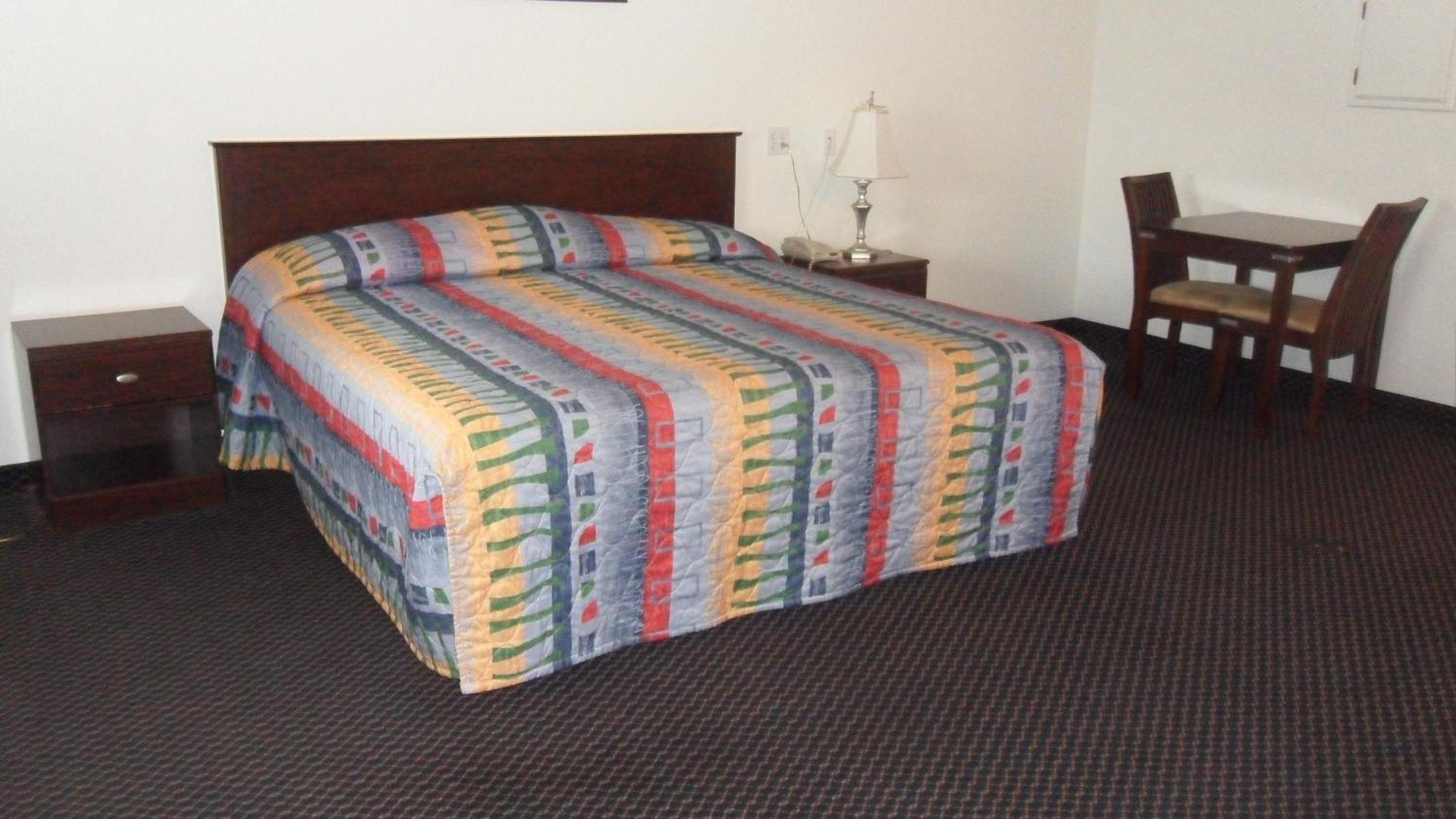 Deluxe King Room - Photo 1