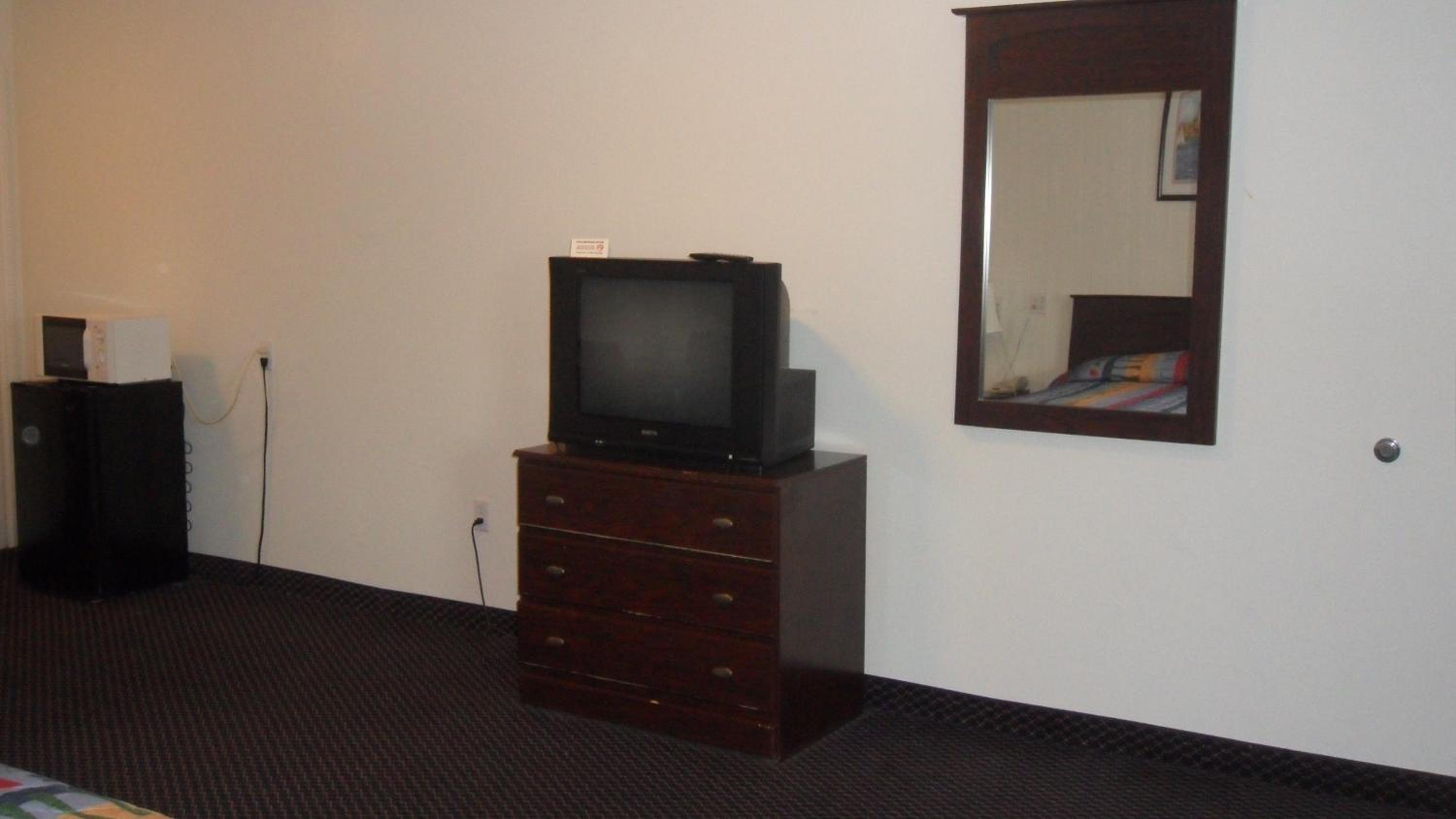 Deluxe King Room - Photo 3