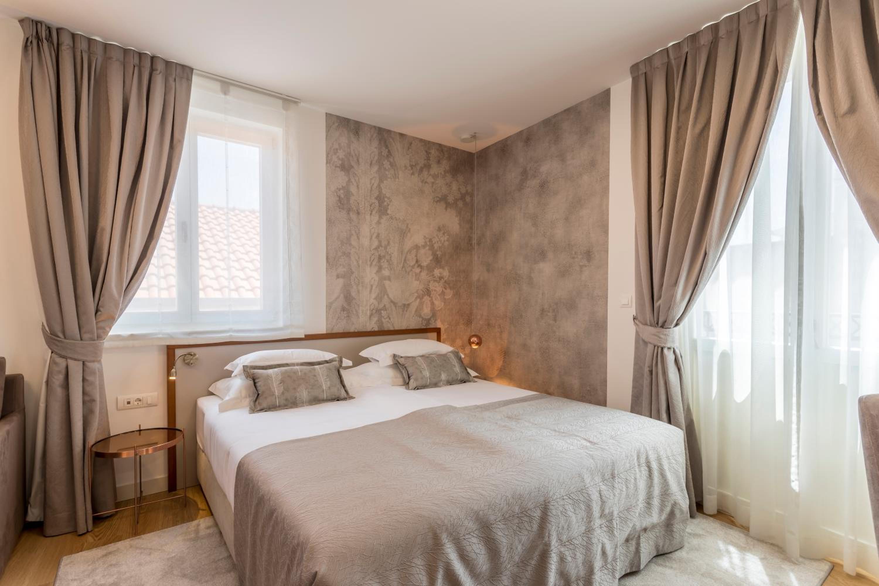 Deluxe Double or Twin Room with Balcony - Photo 6