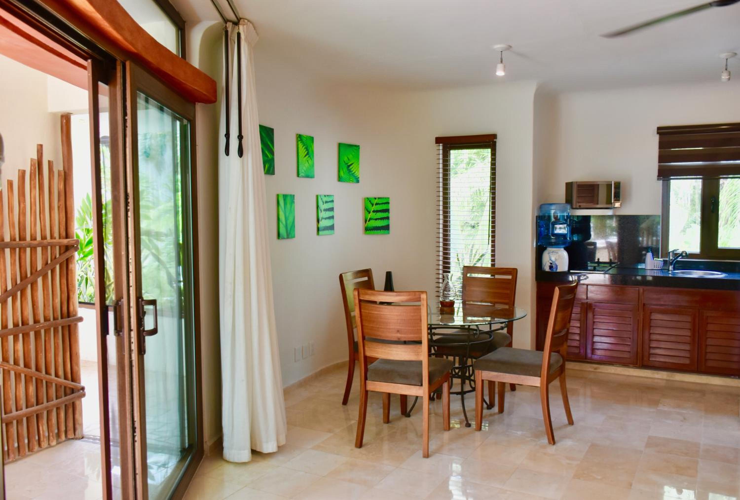 One-Bedroom Apartment - Photo 3