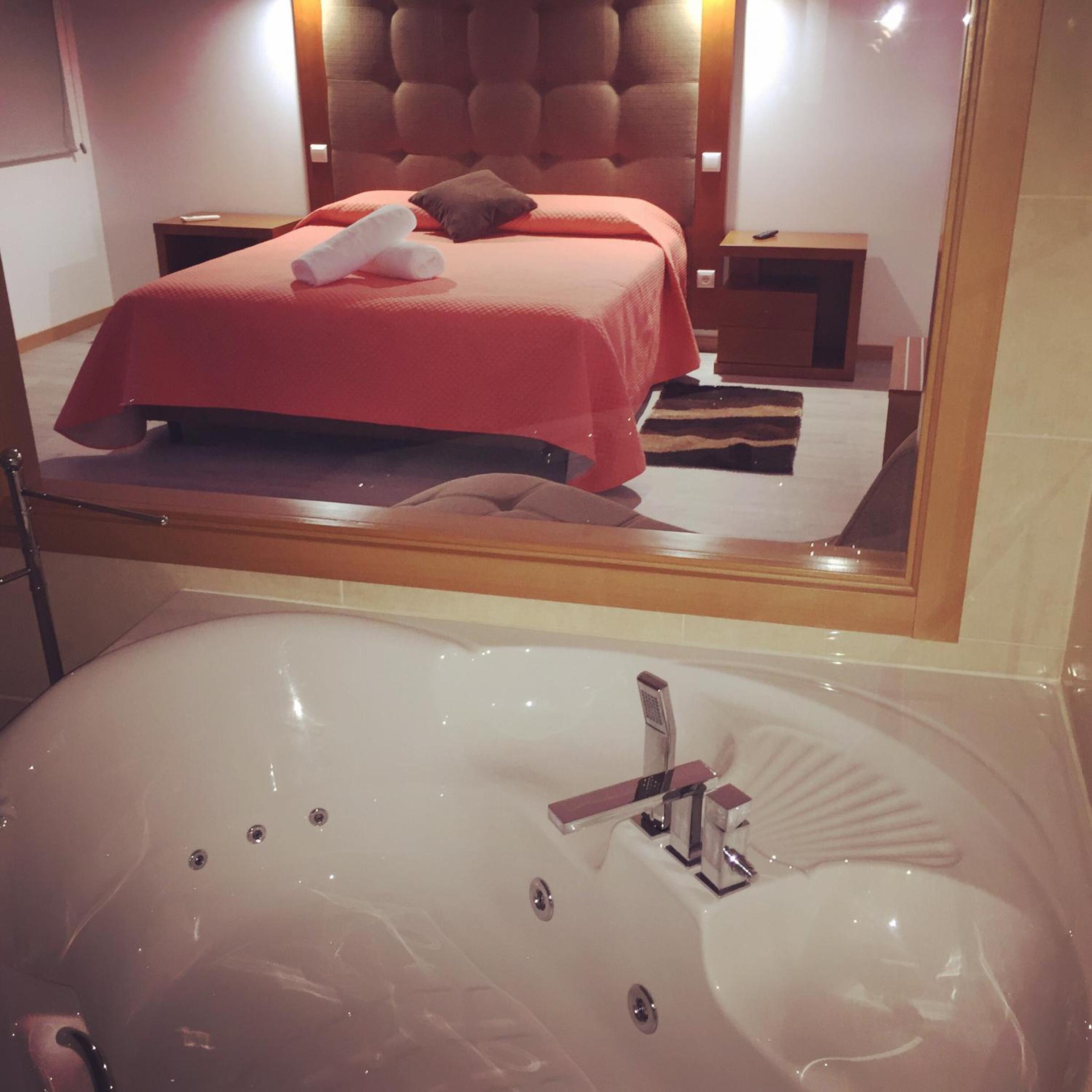 King Room with Spa Bath - Photo 4