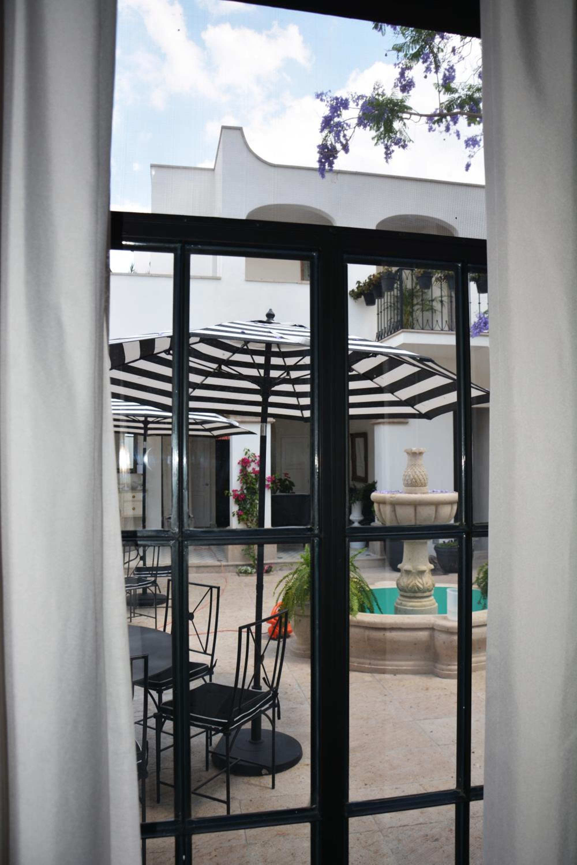 Deluxe Suite - Photo 4