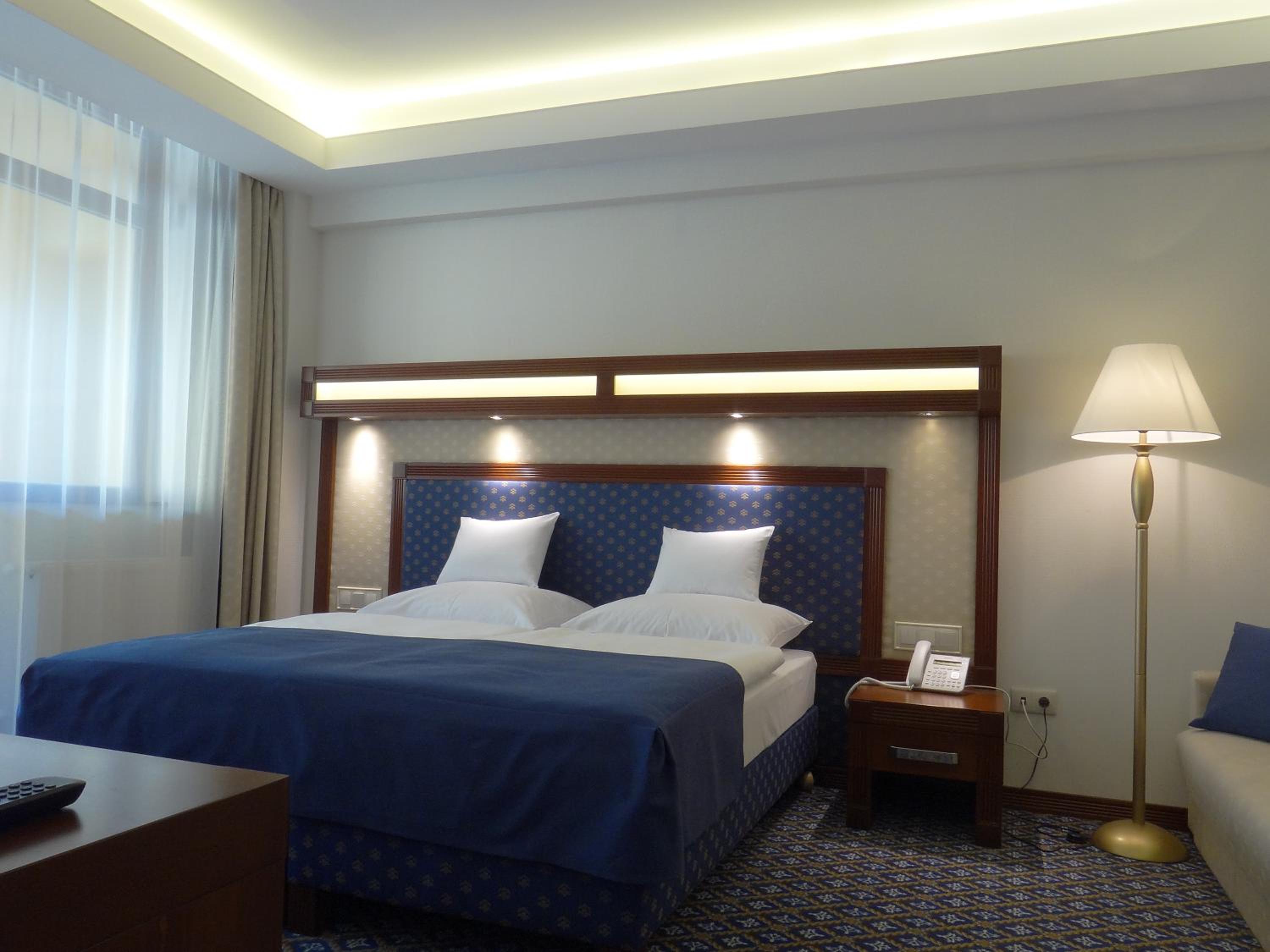 Two Connecting Double Rooms - Photo 6