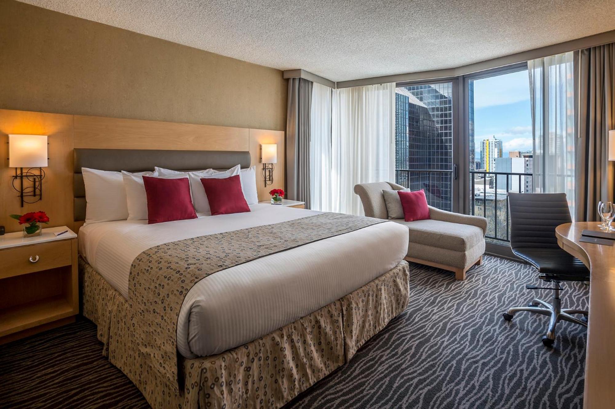 Premier King Room - Photo 1