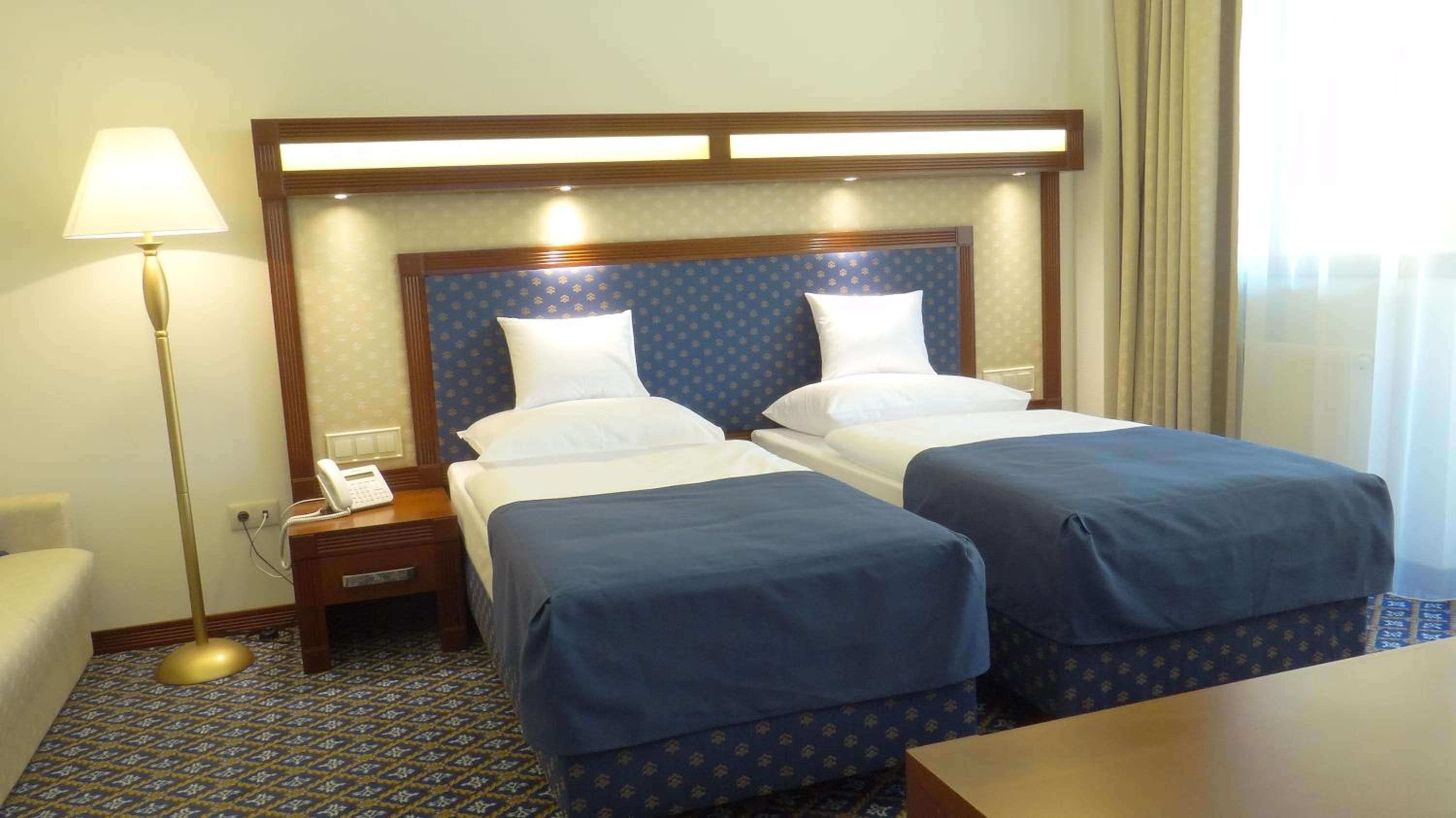 Two Connecting Double Rooms - Photo 4