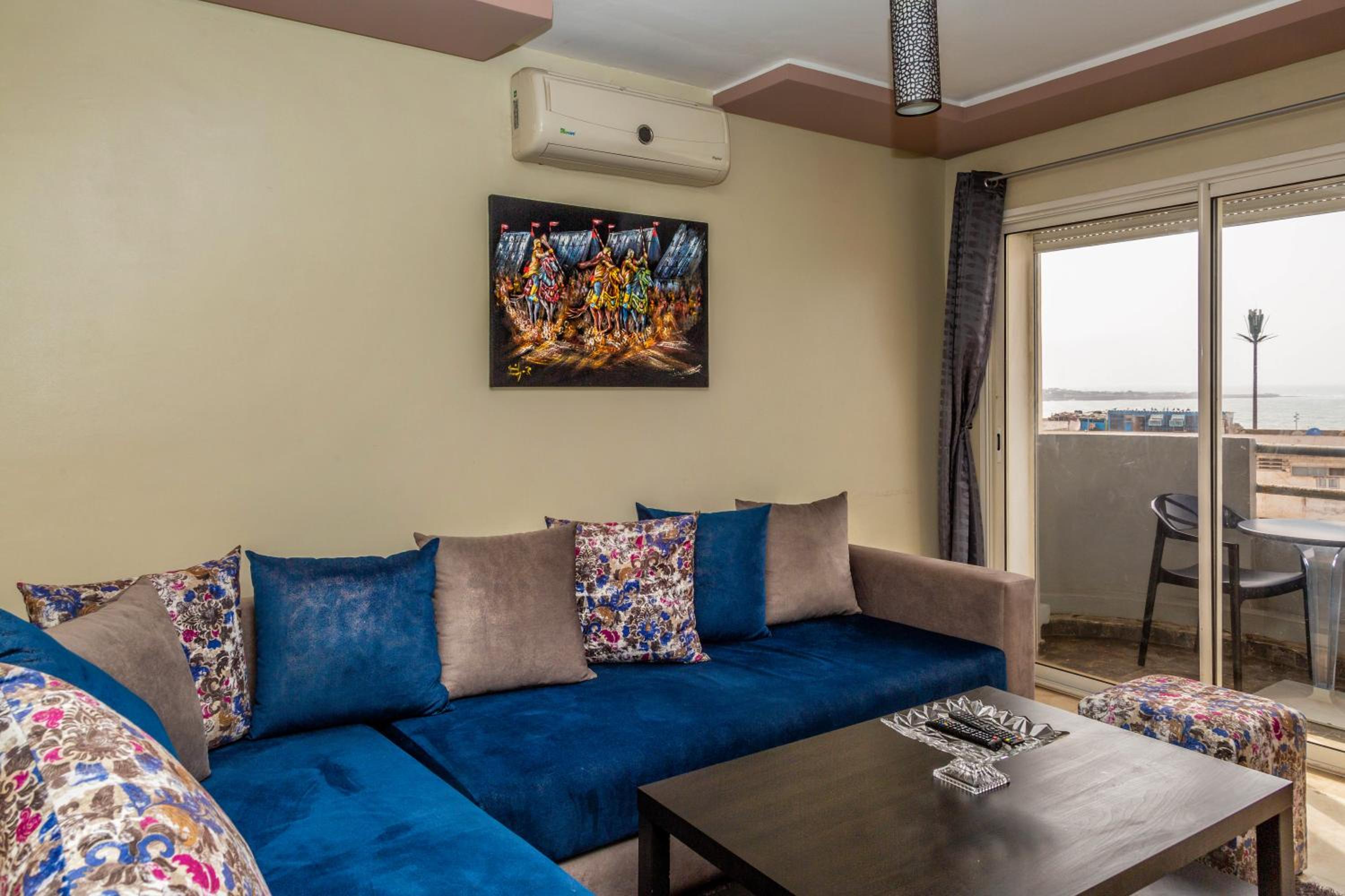 Apartment with Sea View - Photo 4