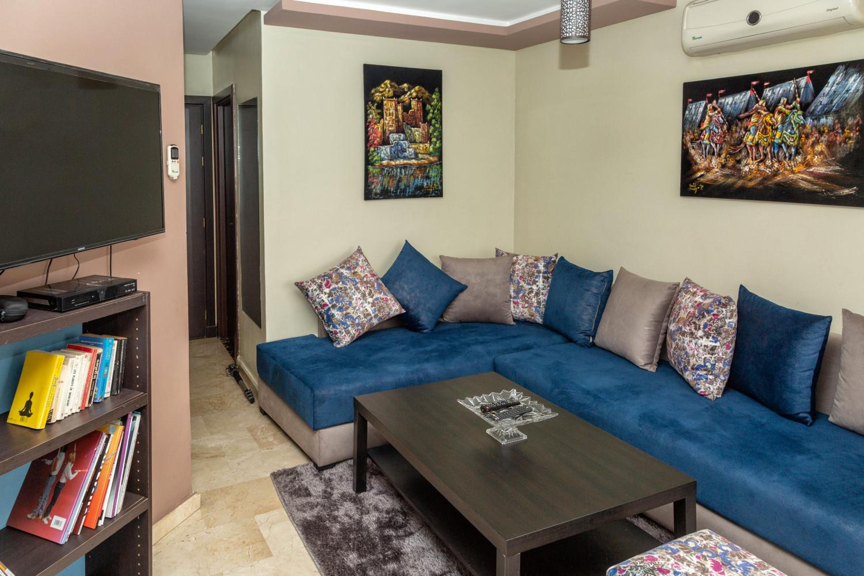 Apartment with Sea View - Photo 5