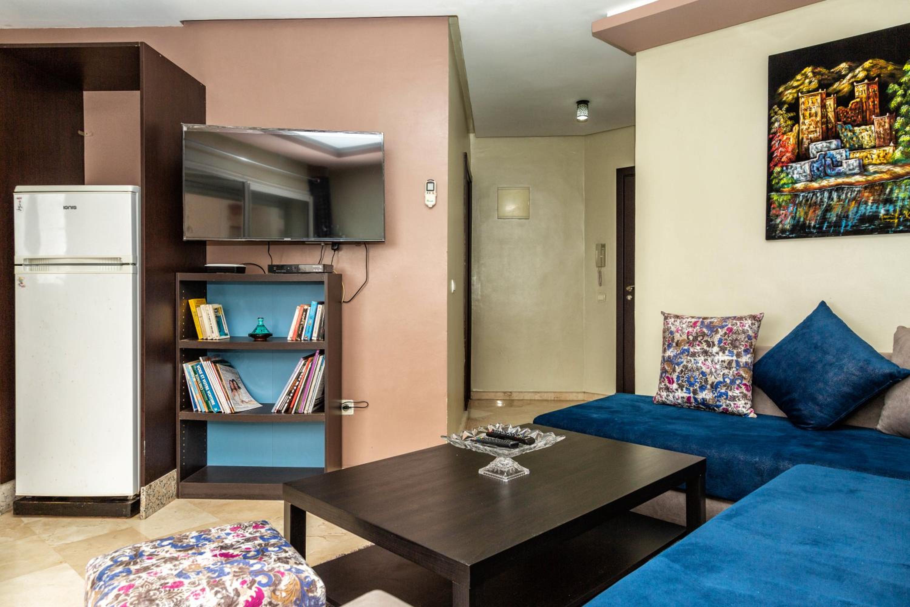 Apartment with Sea View - Photo 6